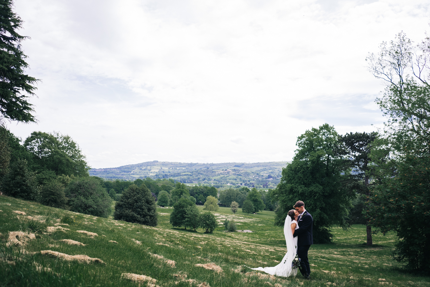 stancliffe-hall-derbyshire-wedding-photographer-photography-creative-relaxed-wedding-0038.jpg