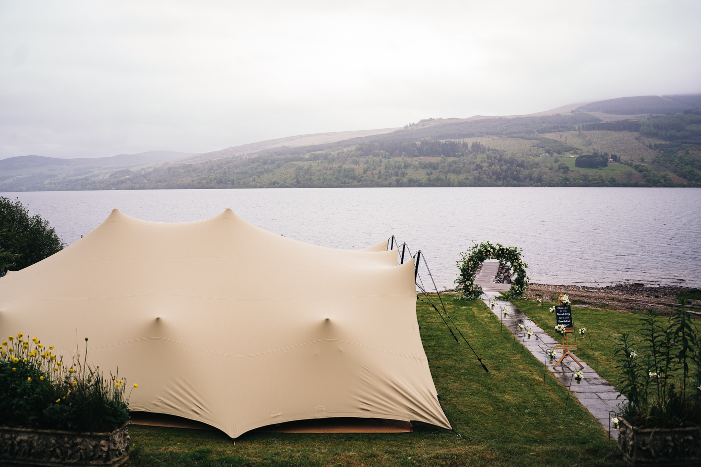 scottish-wedding-trossachs-loch-tay-highlannds-relaxed-photography-photographer-0013.jpg