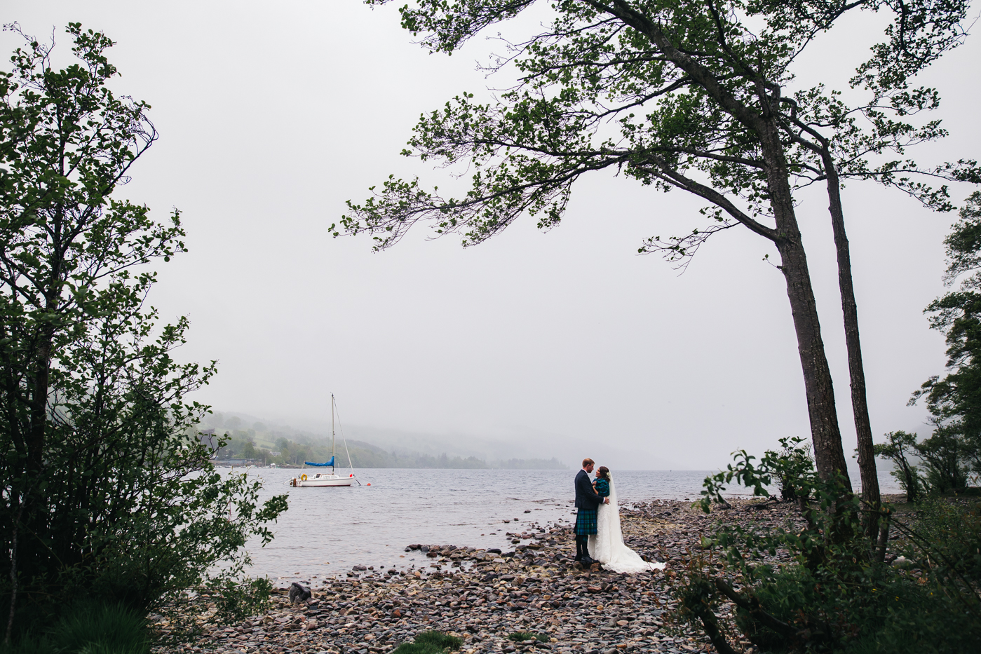 scottish-wedding-trossachs-loch-tay-highlannds-relaxed-photography-photographer-0029.jpg