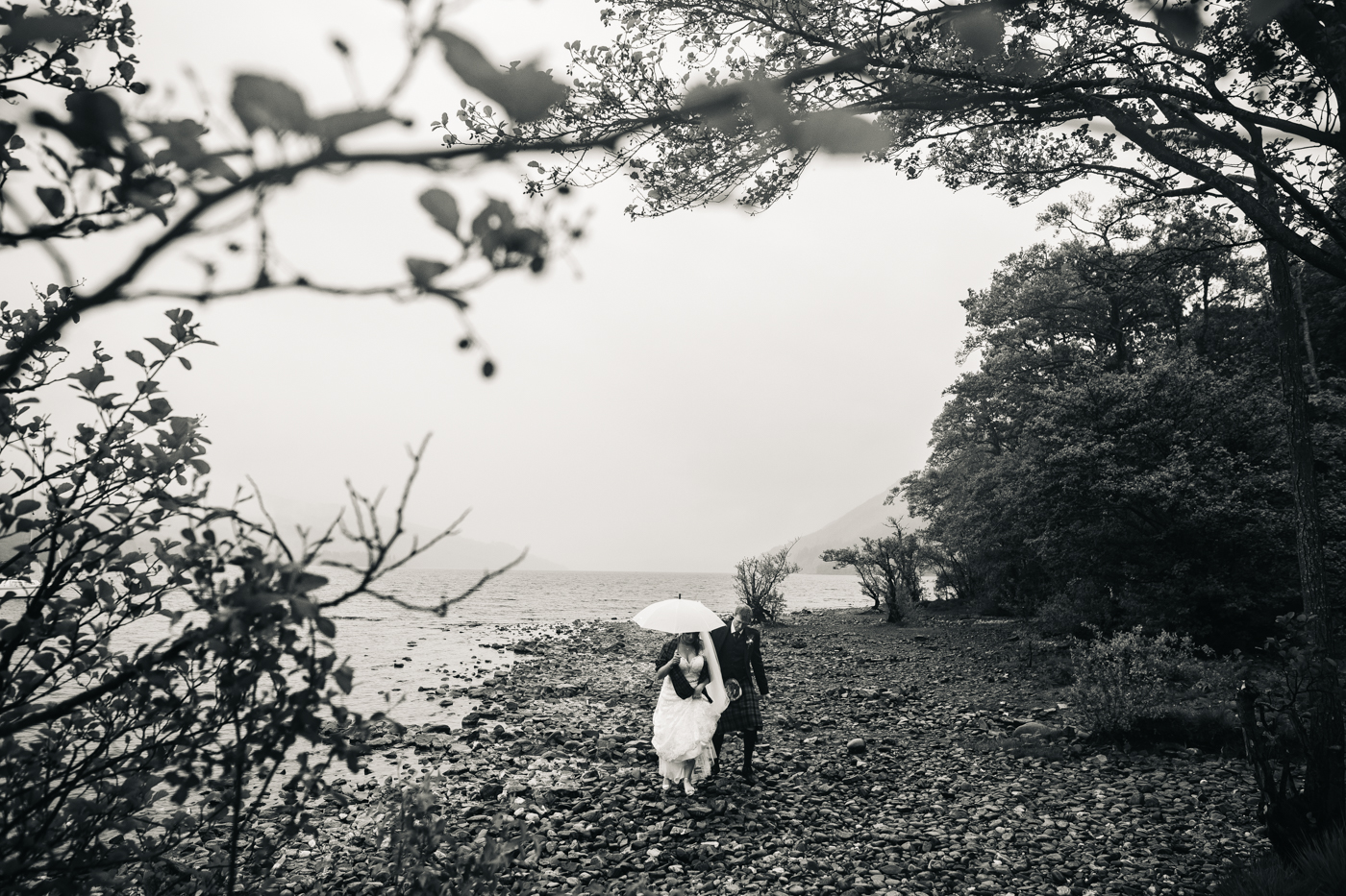 scottish-wedding-trossachs-loch-tay-highlannds-relaxed-photography-photographer-0031.jpg