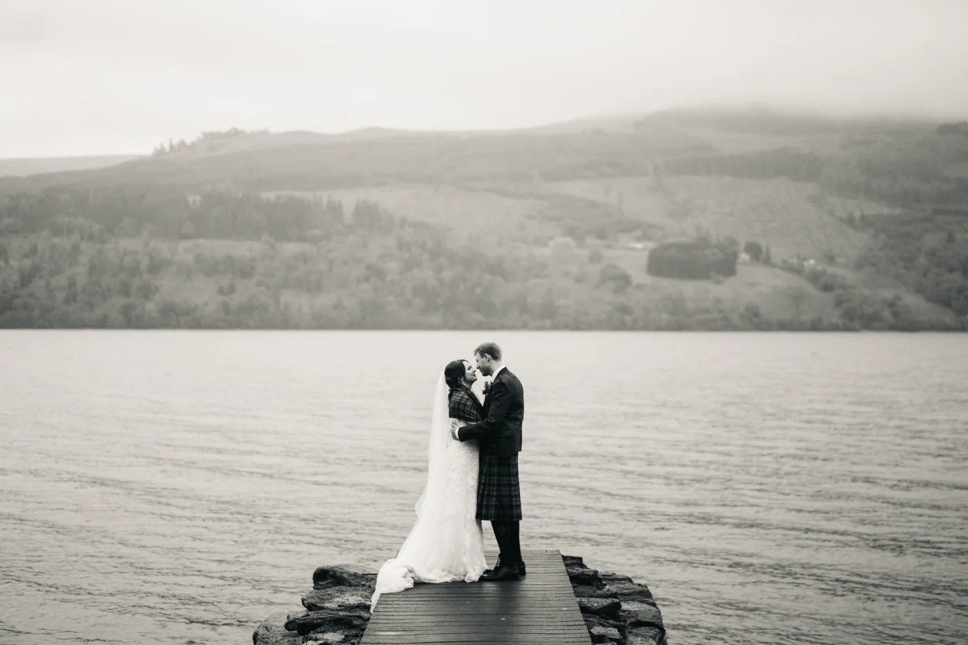 scottish-wedding-trossachs-loch-tay-highlannds-relaxed-photography-photographer-0040.jpg