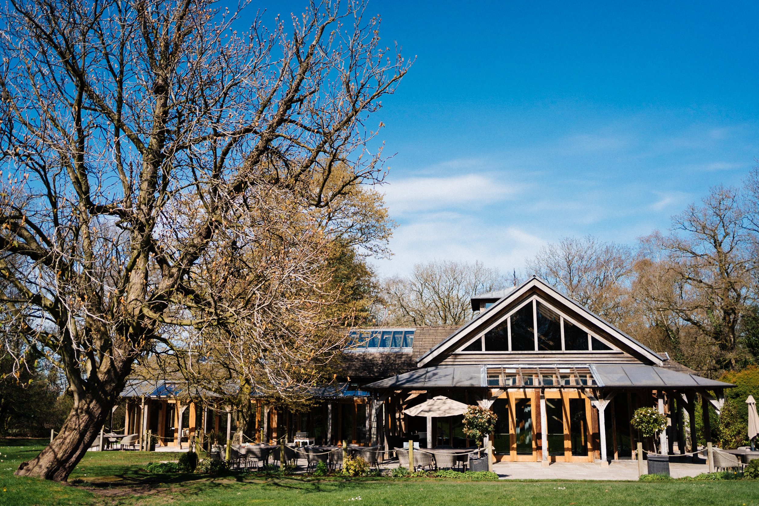 oaktree-of-peover-knutsford-outdoor-wedding-north-west-manchester-wedding-photographer-0001.jpg