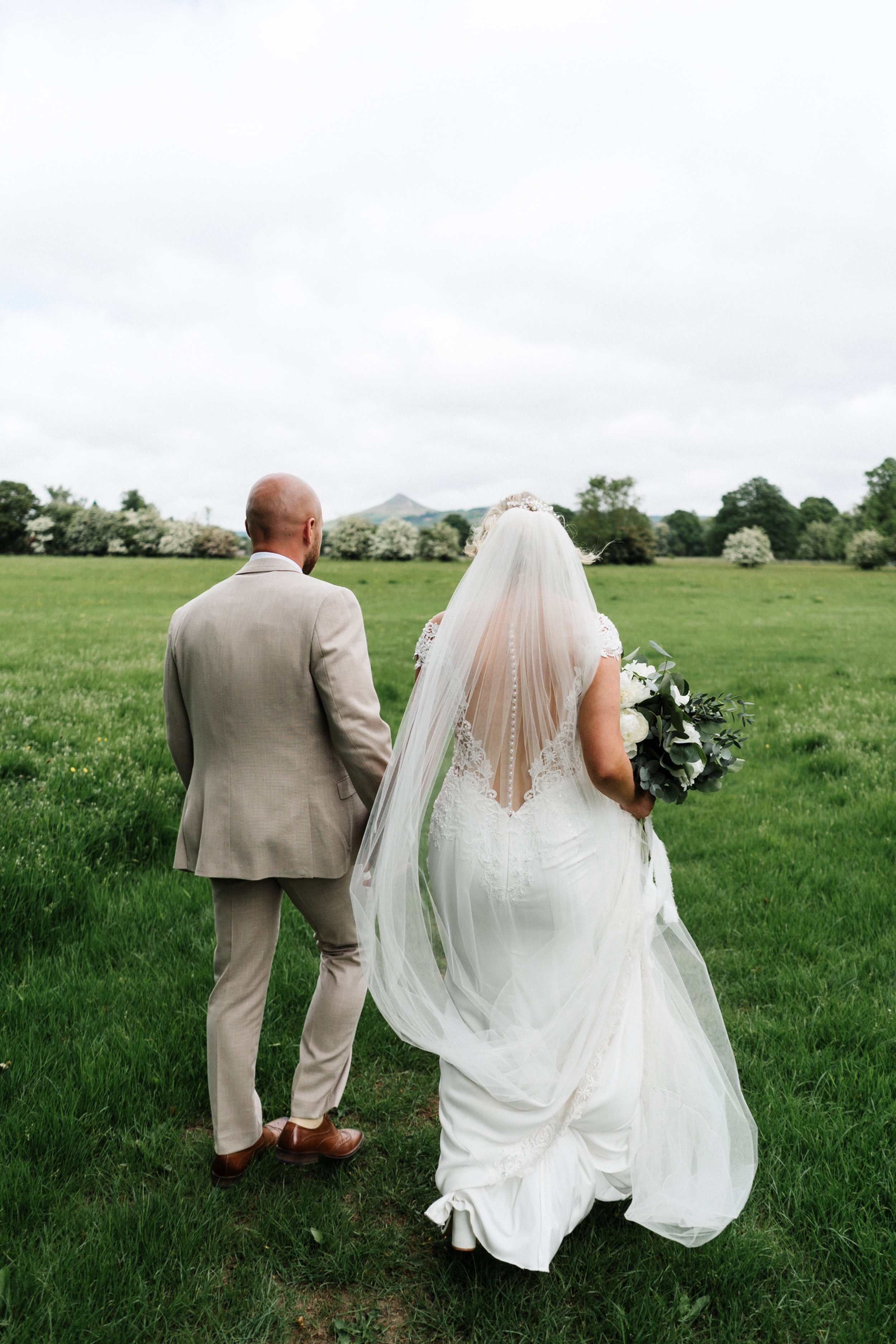 howard-court-wedding-north-yorkshire-wedding-photographer-barn-wedding-0095.jpg