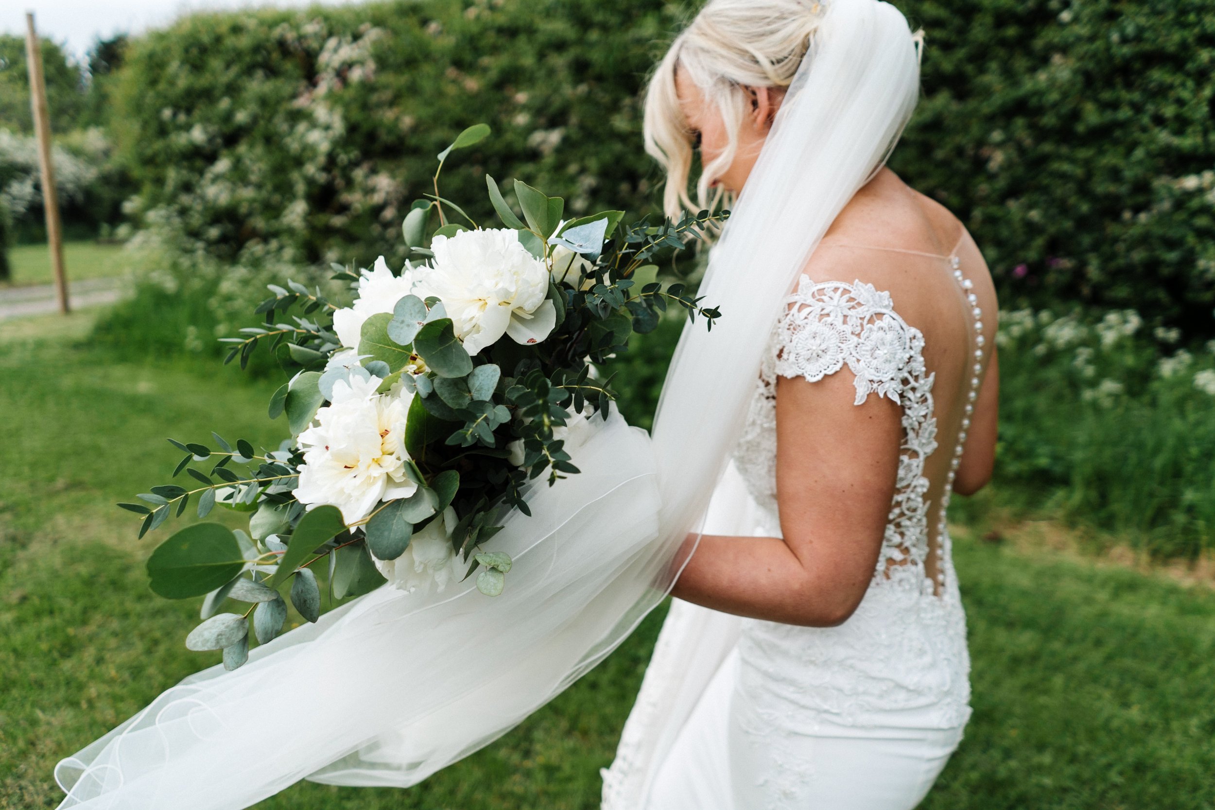 howard-court-wedding-north-yorkshire-wedding-photographer-barn-wedding-0110.jpg