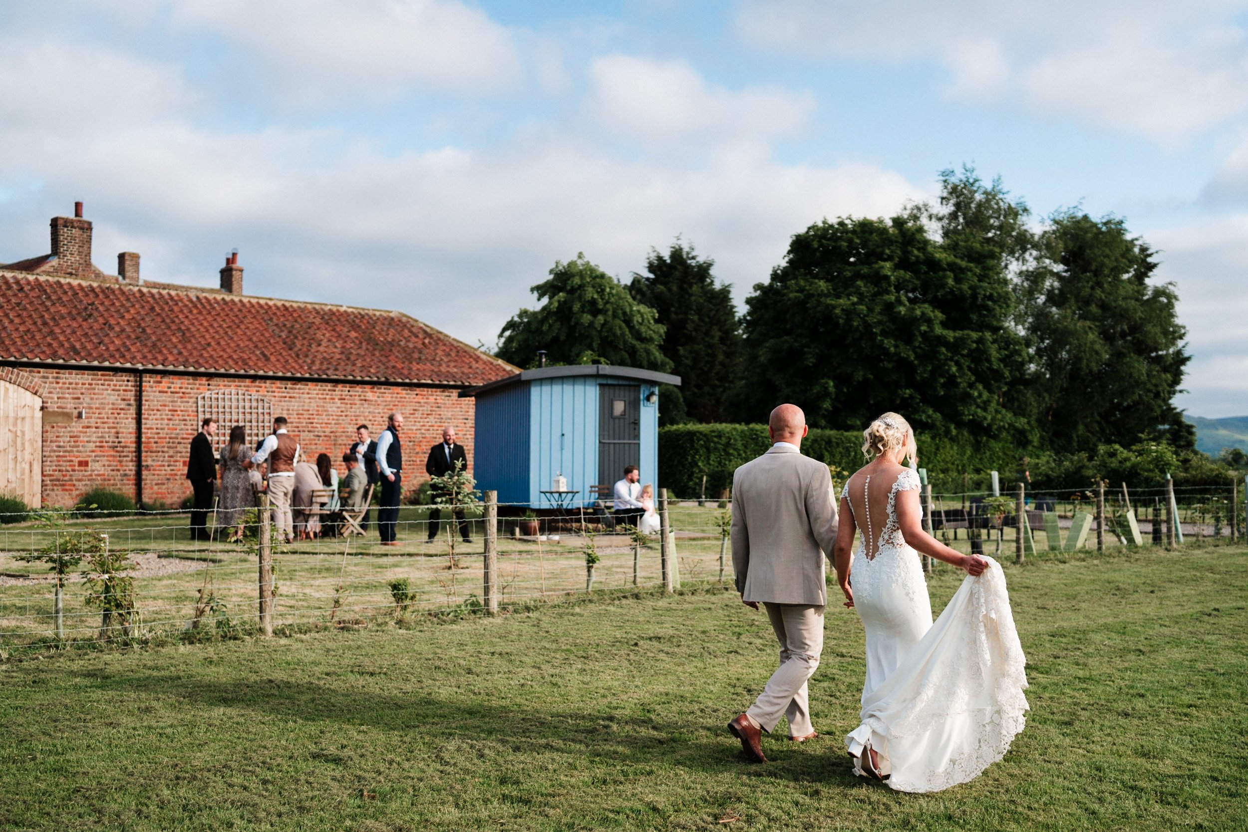 howard-court-wedding-north-yorkshire-wedding-photographer-barn-wedding-0159.jpg