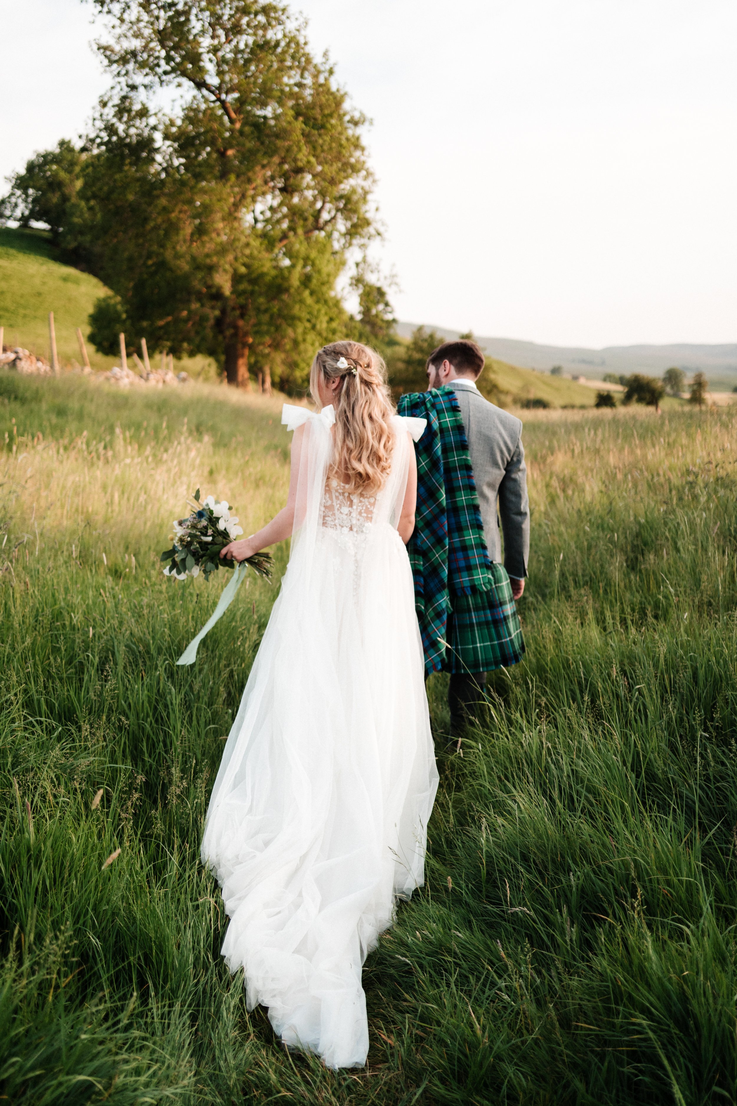 yorebridge-house-wedding-north-yorkshire-wedding-photographer-tipi-0102.jpg