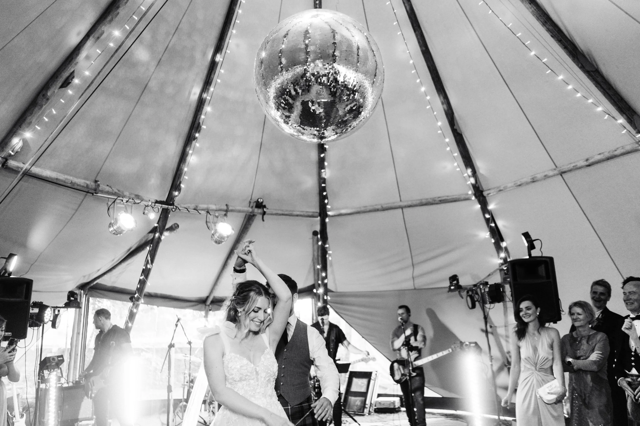 yorebridge-house-wedding-north-yorkshire-wedding-photographer-tipi-0121.jpg