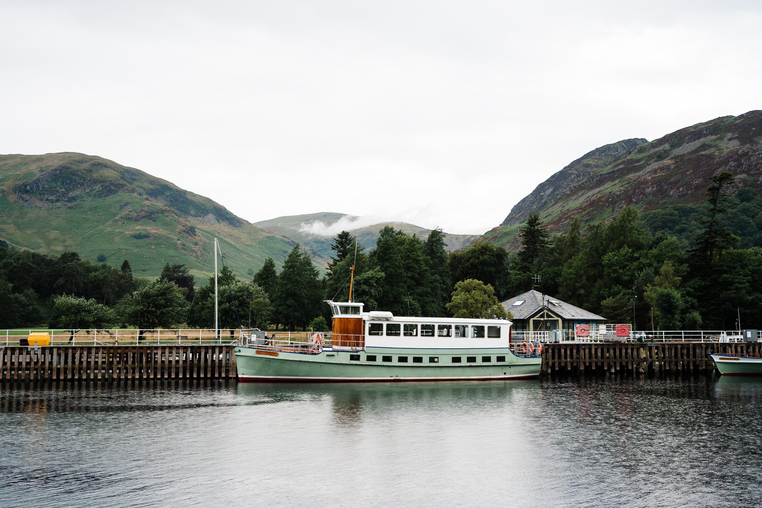 inn-on-the-lake-glenridding-wedding-lake-district-photographer-relaxed-0089.jpg