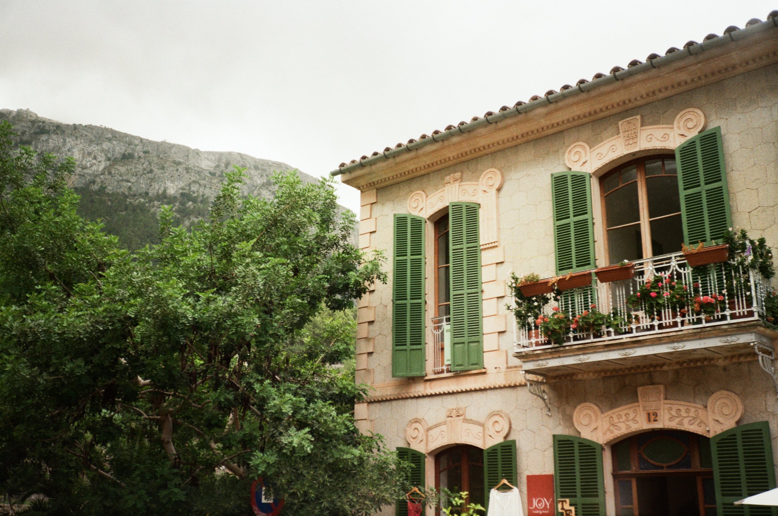 ibiza-mallorca-travel-photography-on-35mm-film-canon-portra-0012.jpg