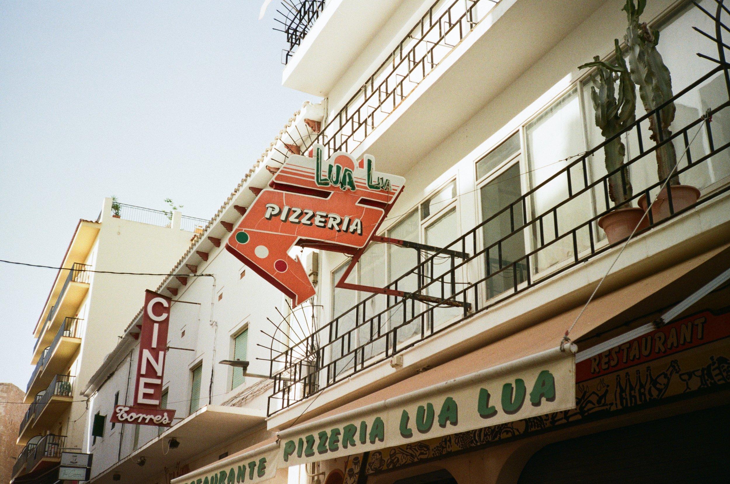 ibiza-mallorca-travel-photography-on-35mm-film-canon-portra-0009.jpg