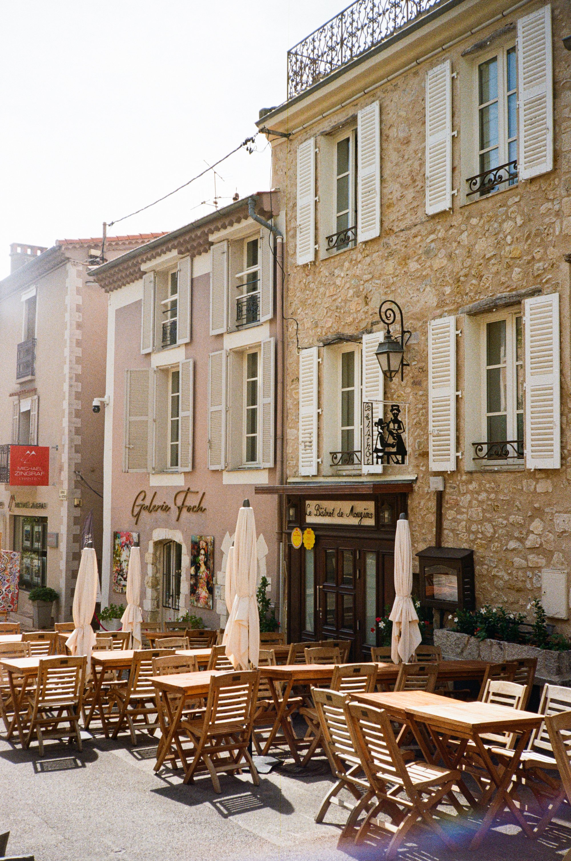 cannes-nice-menton-on-film-portra-160-35mm-film-0007.jpg