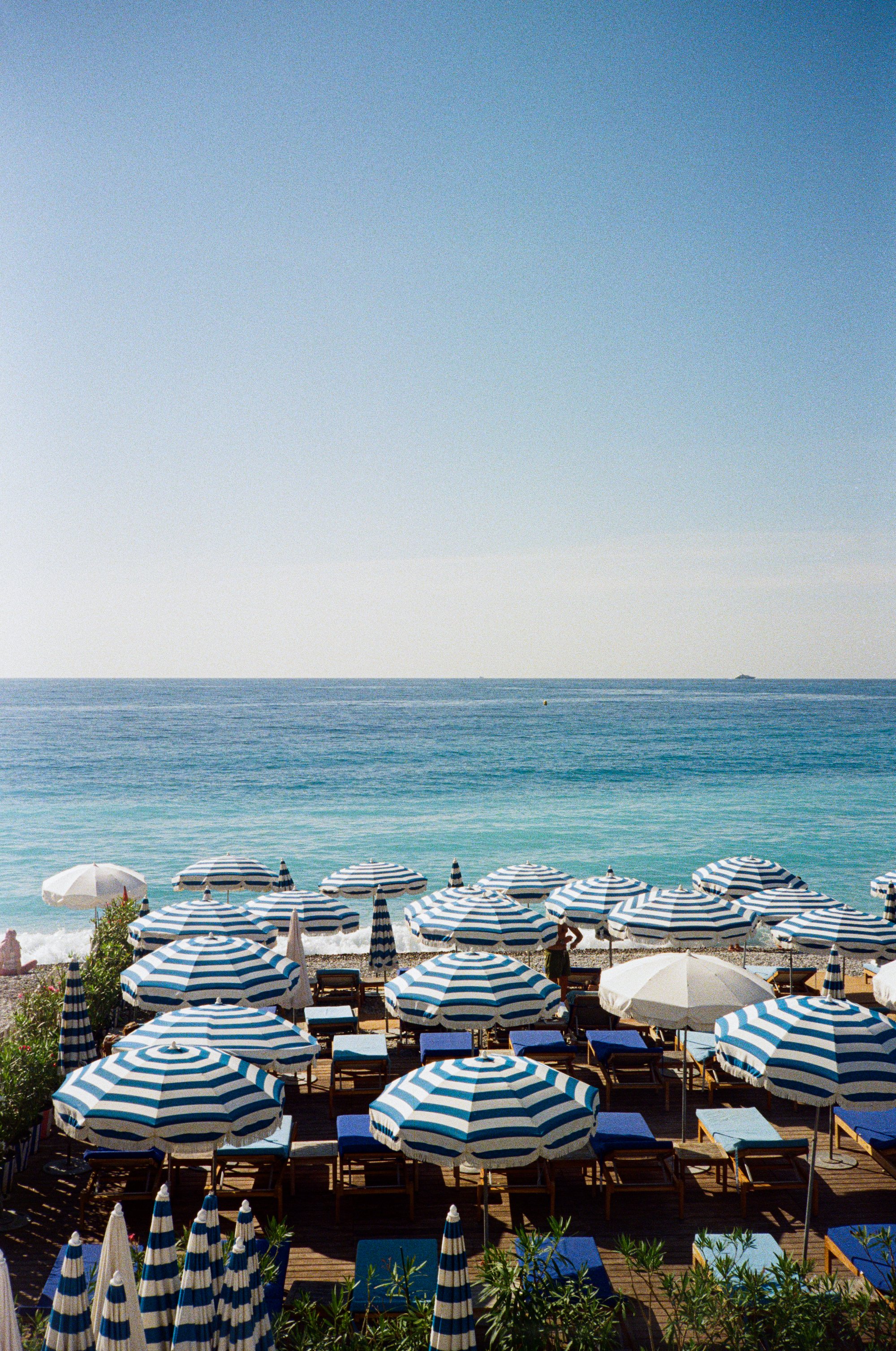 cannes-nice-menton-on-film-portra-160-35mm-film-0013.jpg