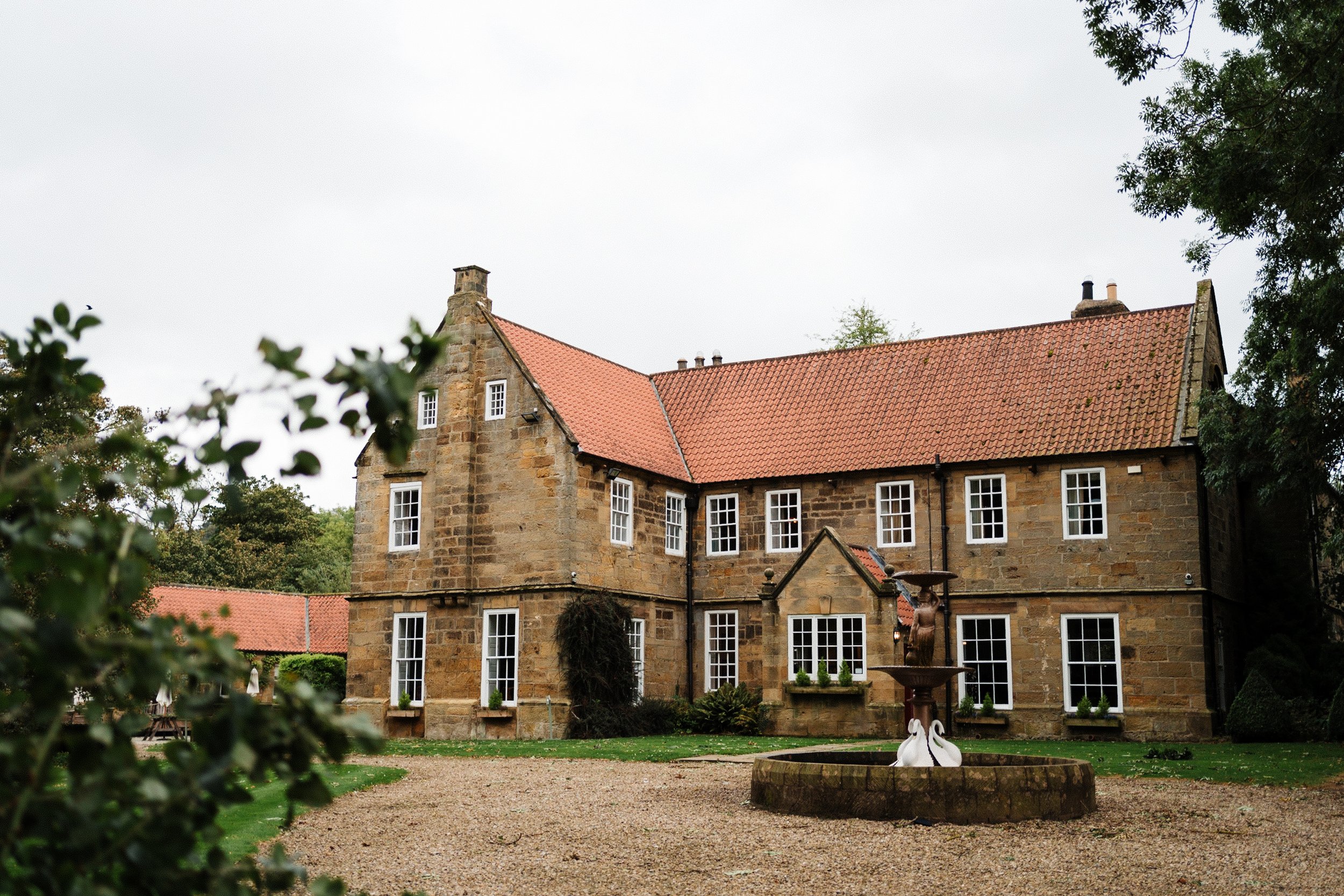 teesside-north-east-newcastle-york-wedding-photographer-relaxed-editorial-0001.jpg