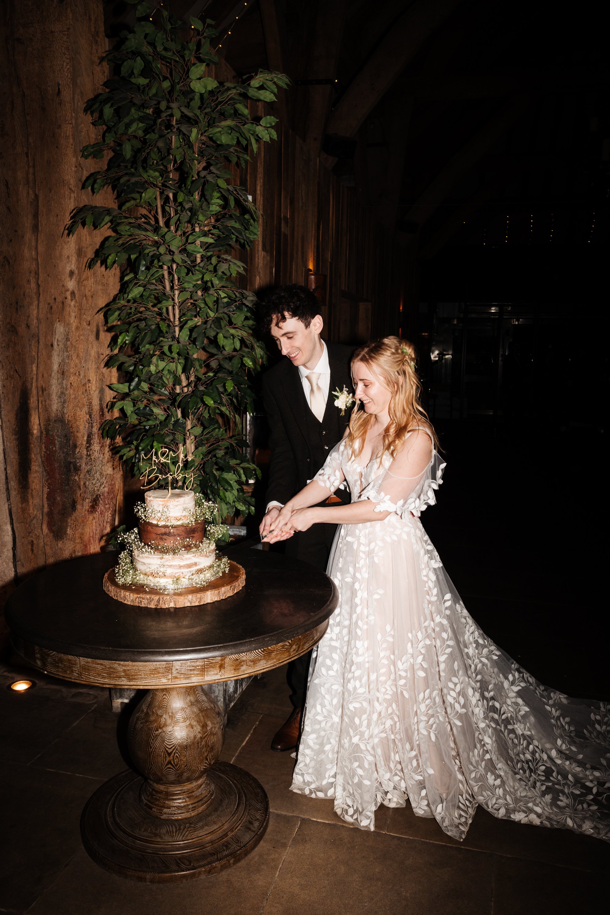 tithe-barn-bolton-abbey-skipton-yorkshire-wedding-photographer-0103.jpg