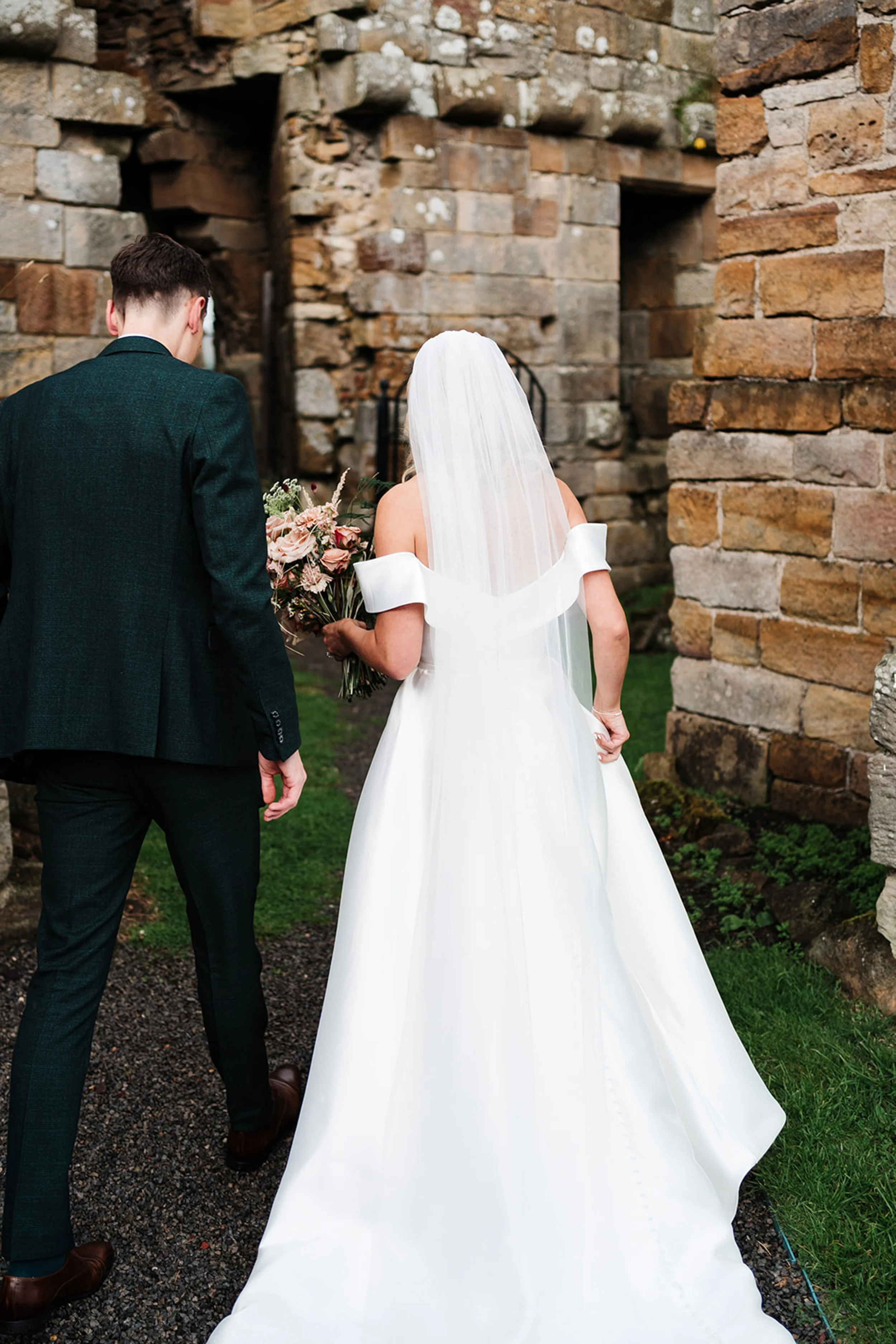 luxury-editorial-relaxed-wedding-photography-destination-north-east-uk-0020.jpg