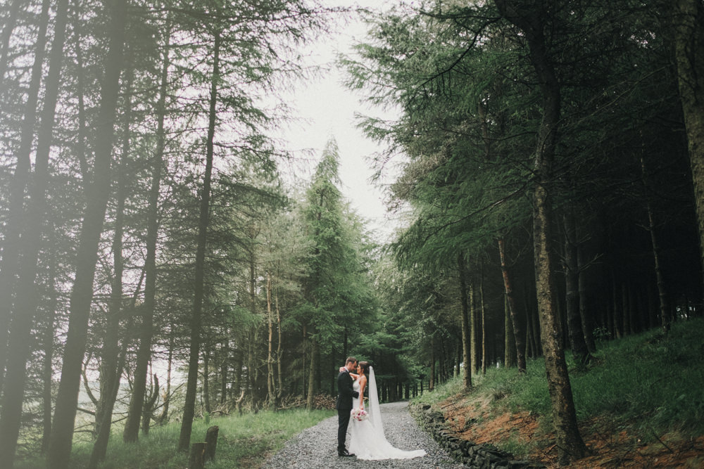 Phillippa & Kallum // The Saddleworth Hotel