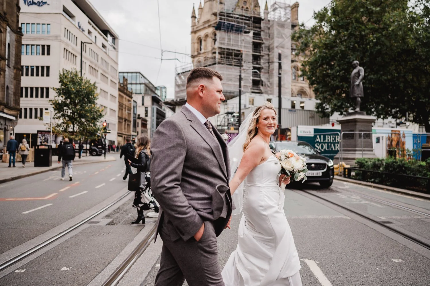 Felicity &amp; Dominic - A Kid-friendly Manchester City Centre Wedding - Manchester Town Hall Wedding Photography
