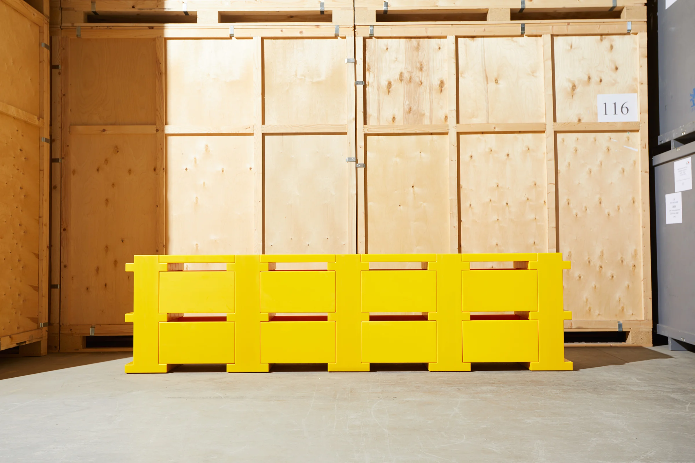 01_SIDEBOARD_1720.jpg