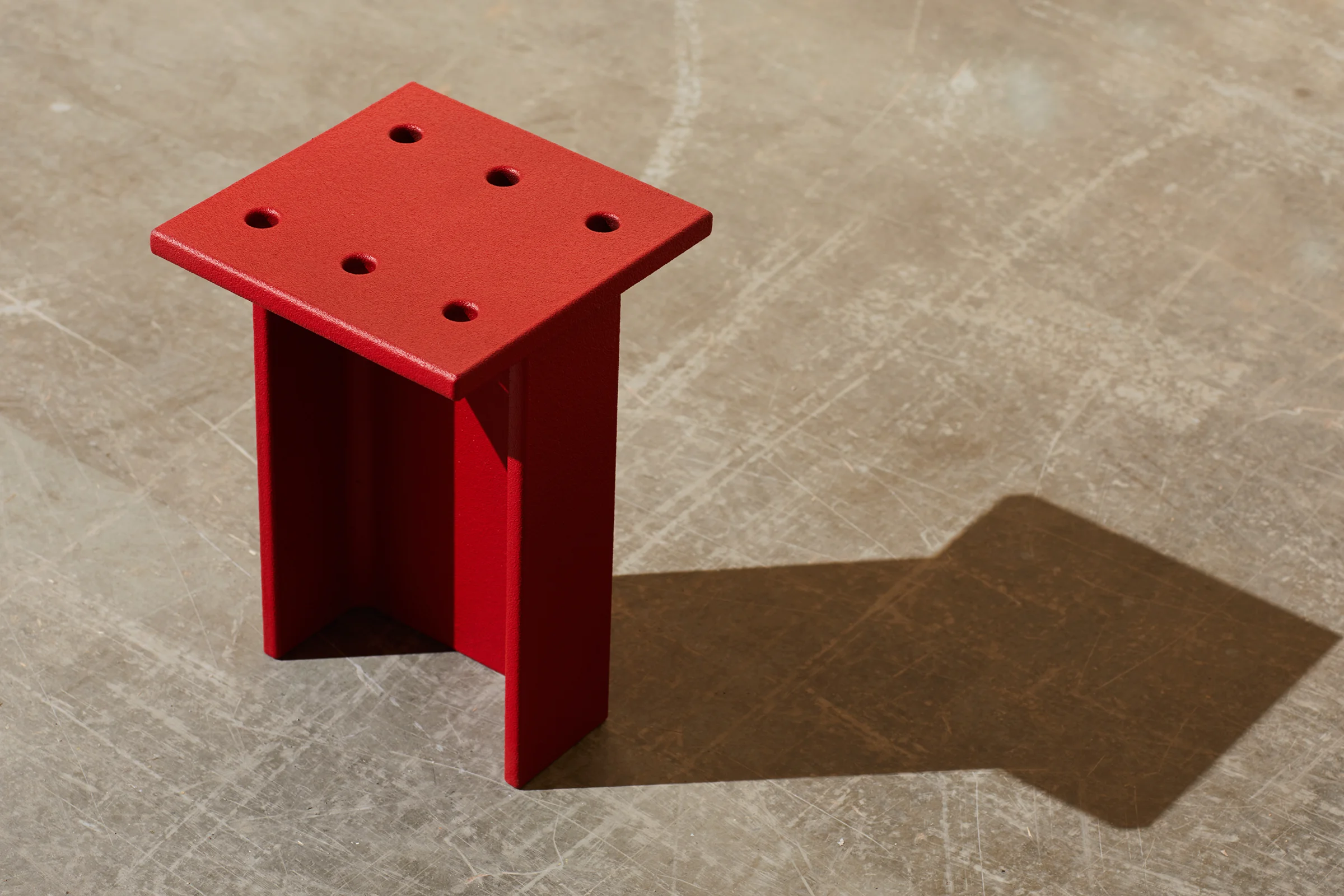 SHOT_15_RED_SIDE_TABLE_2235.jpg
