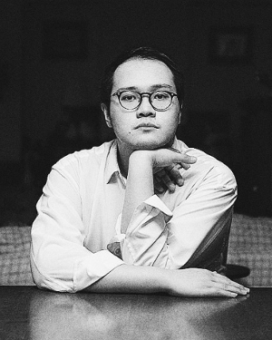 Joel Tan is a playwright, director, performer and essayist. A versatile artist, his work crosses genres, styles and theatre-making cultures, including poetry, contemporary drama, dance theatre, pantomime and musical theatre. He made his debut at the 2011 Man Singapore Theatre Festival, with W!ld Rice’s production of Family Outing, directed by Glen Goei. WORKSHOP SERIES: "Reading the Stage" with The Necessary Stage's Those Who Can't, Teach!, Sing Lit Station & Drama Centre, 16, 17 and 21 Mar 2017, 7.30pm–9.30pm, $81.80