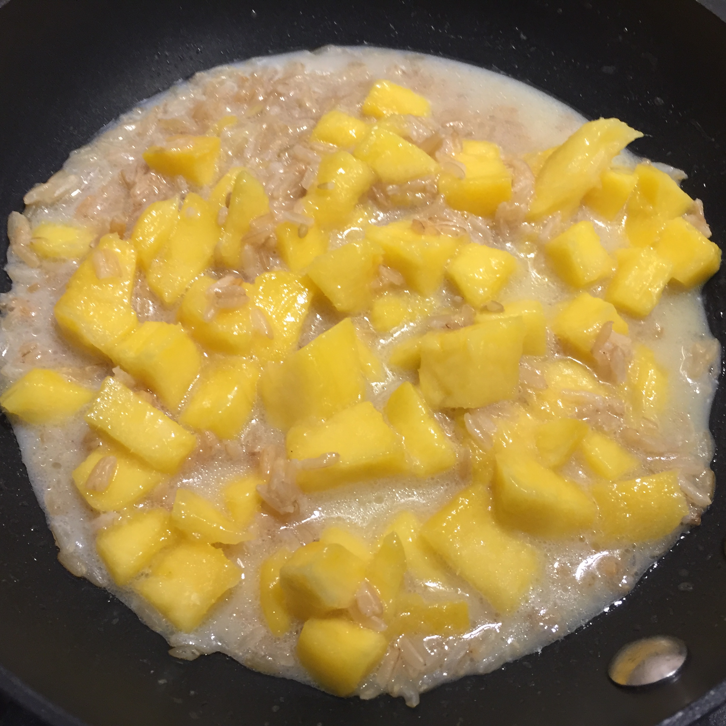 mango-long-grain-cooking.png