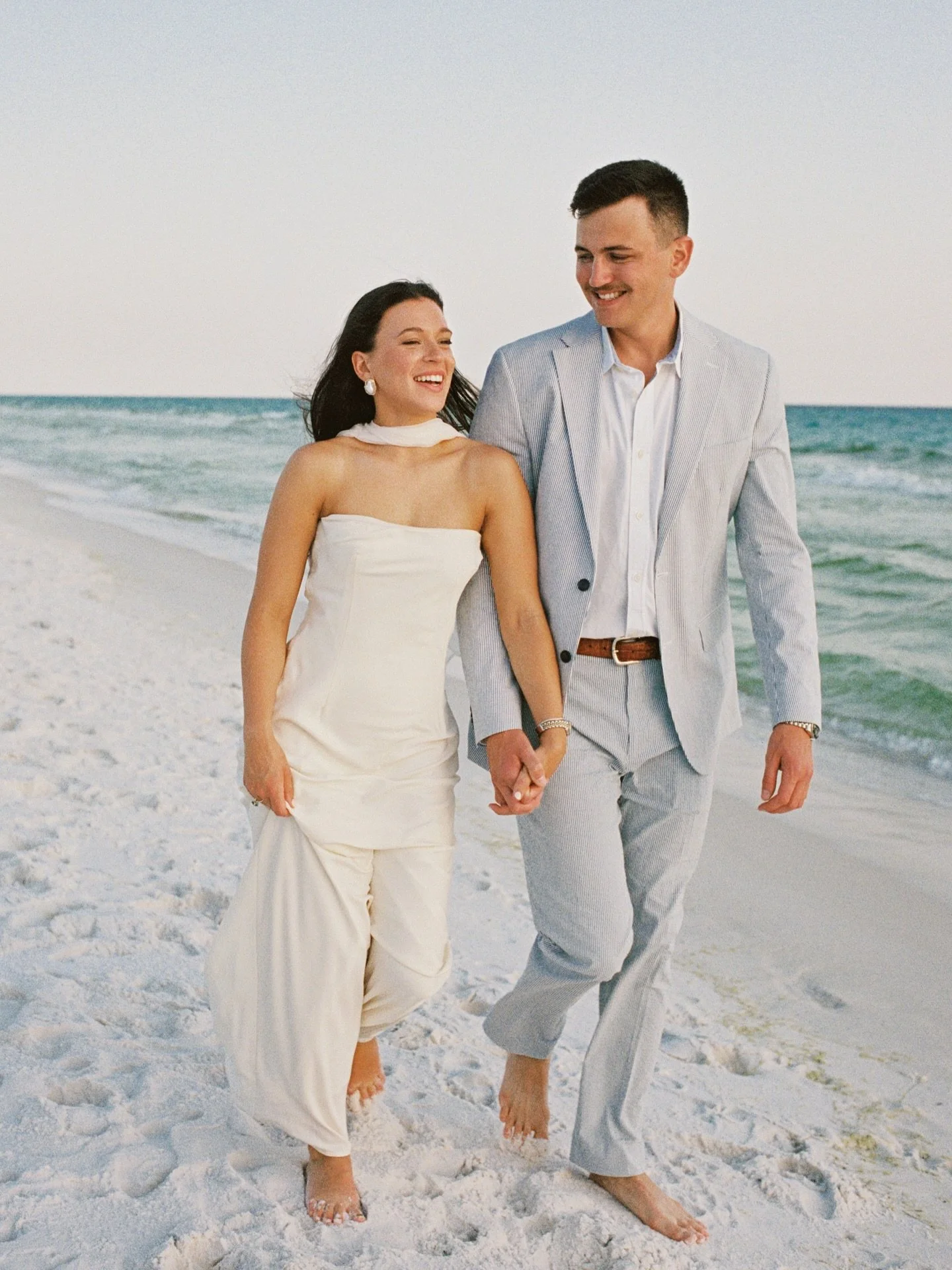 Obsessed with this film beach session from the day before their wedding🩵