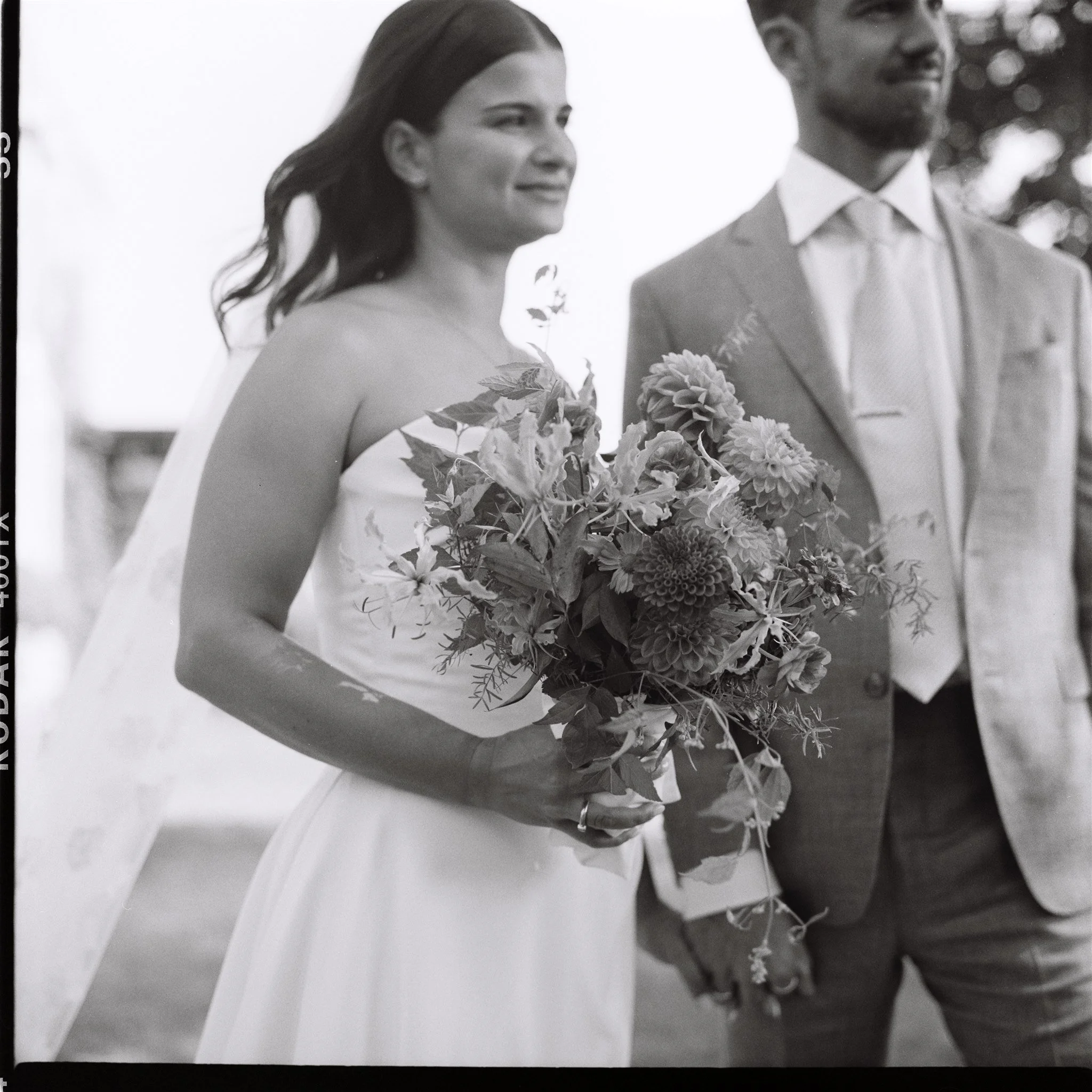 FILM-forest-and-stream-club-summer-wedding-julia-garcia-prat-destination-wedding-photography-19.jpg