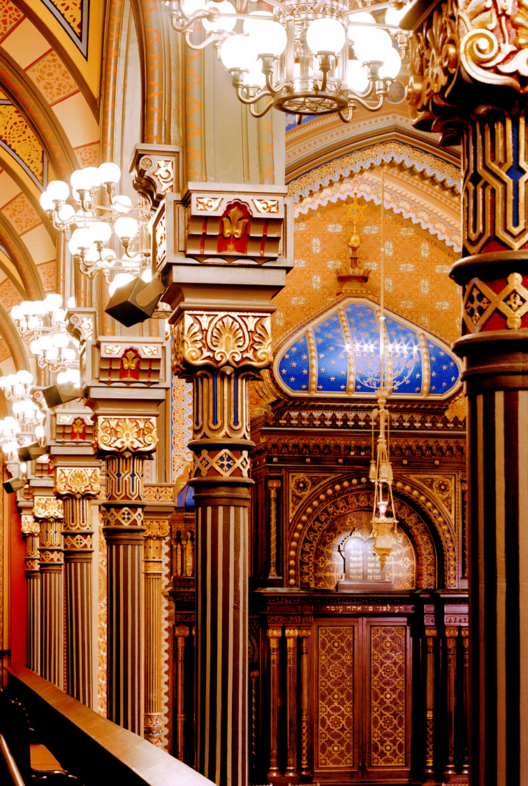 central synagogue int ark 1 L.jpg