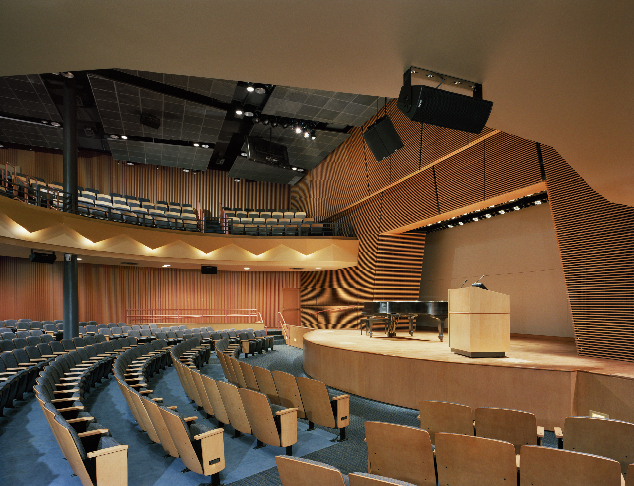 cowin center stage view left L.jpg