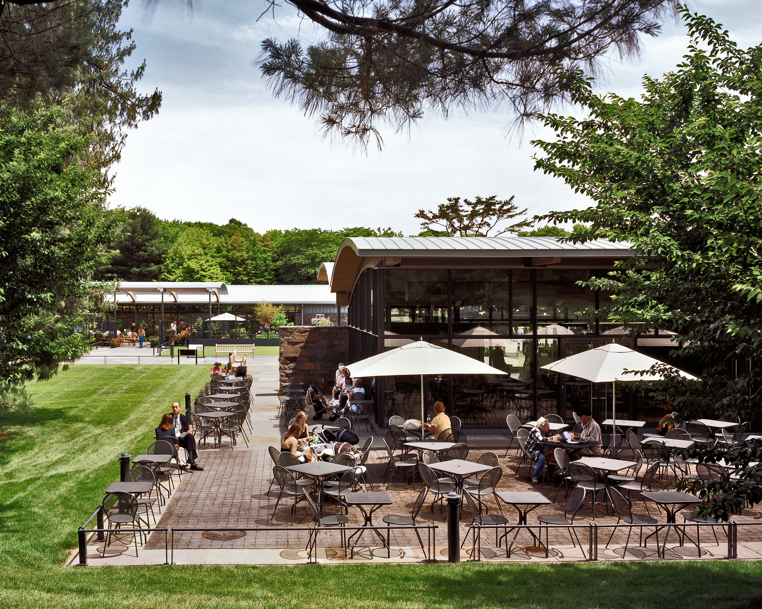 new york botanical garden ext cafe and dining terrace L.jpg