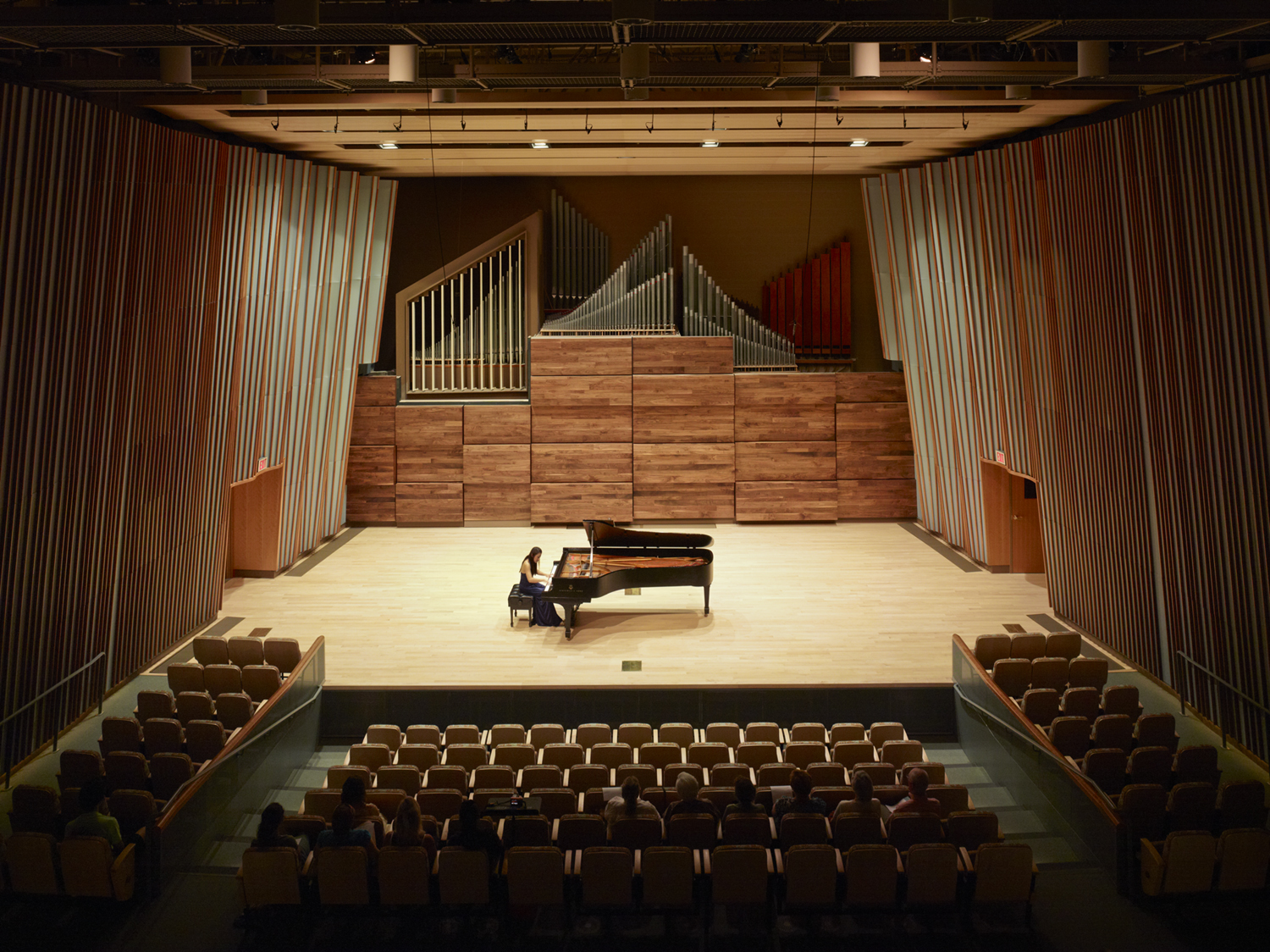 Wright State University Schuster Hall Renovation Dayton, Ohio H3 worked with Wright State University to renovate the 358-seat Benjamin Marian Schuster Concert Hall in the Creative Arts Center. Completed in 1973 and significantly expanded in 1990,