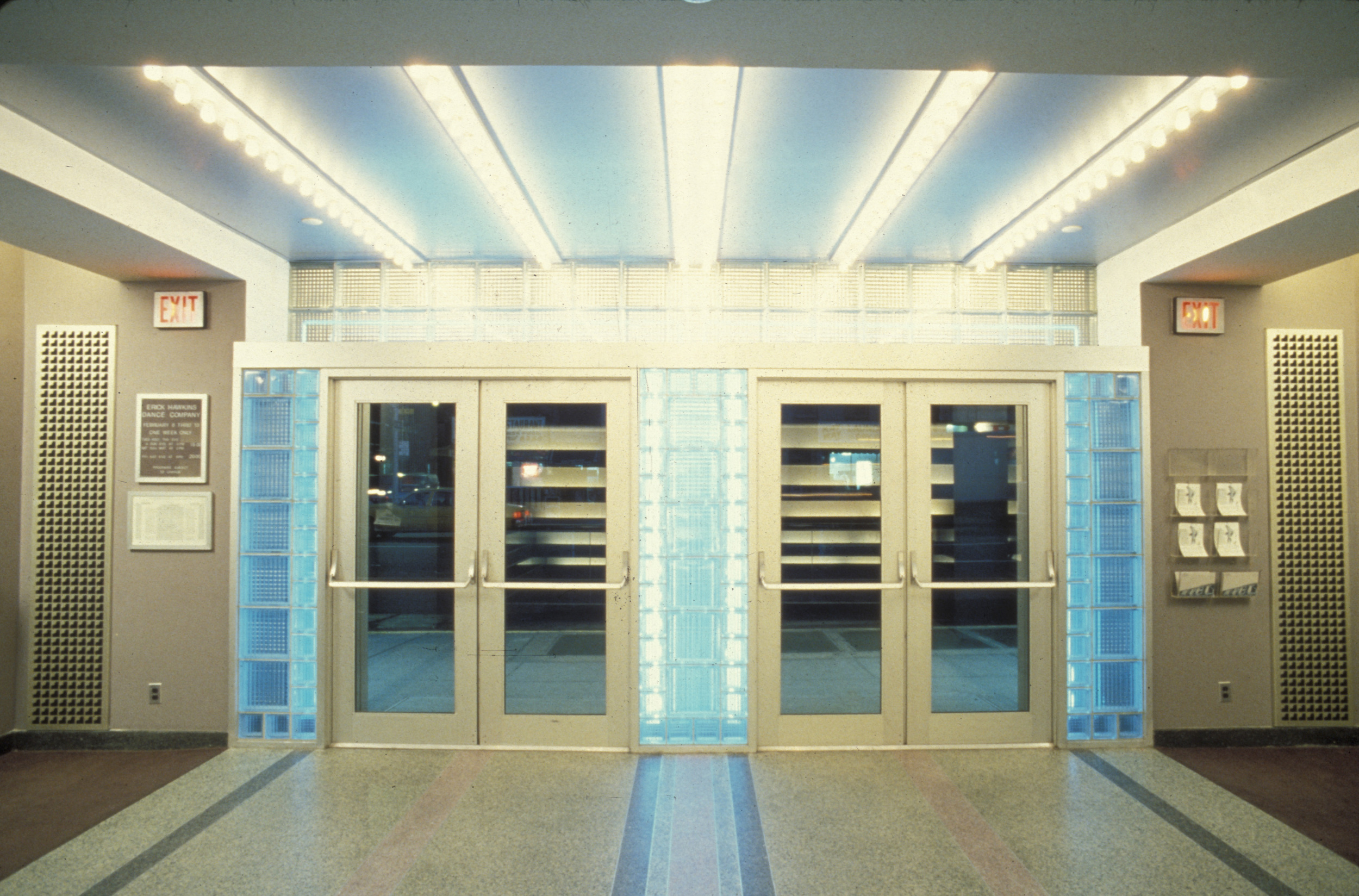 joyce thtr int lobby L.jpg