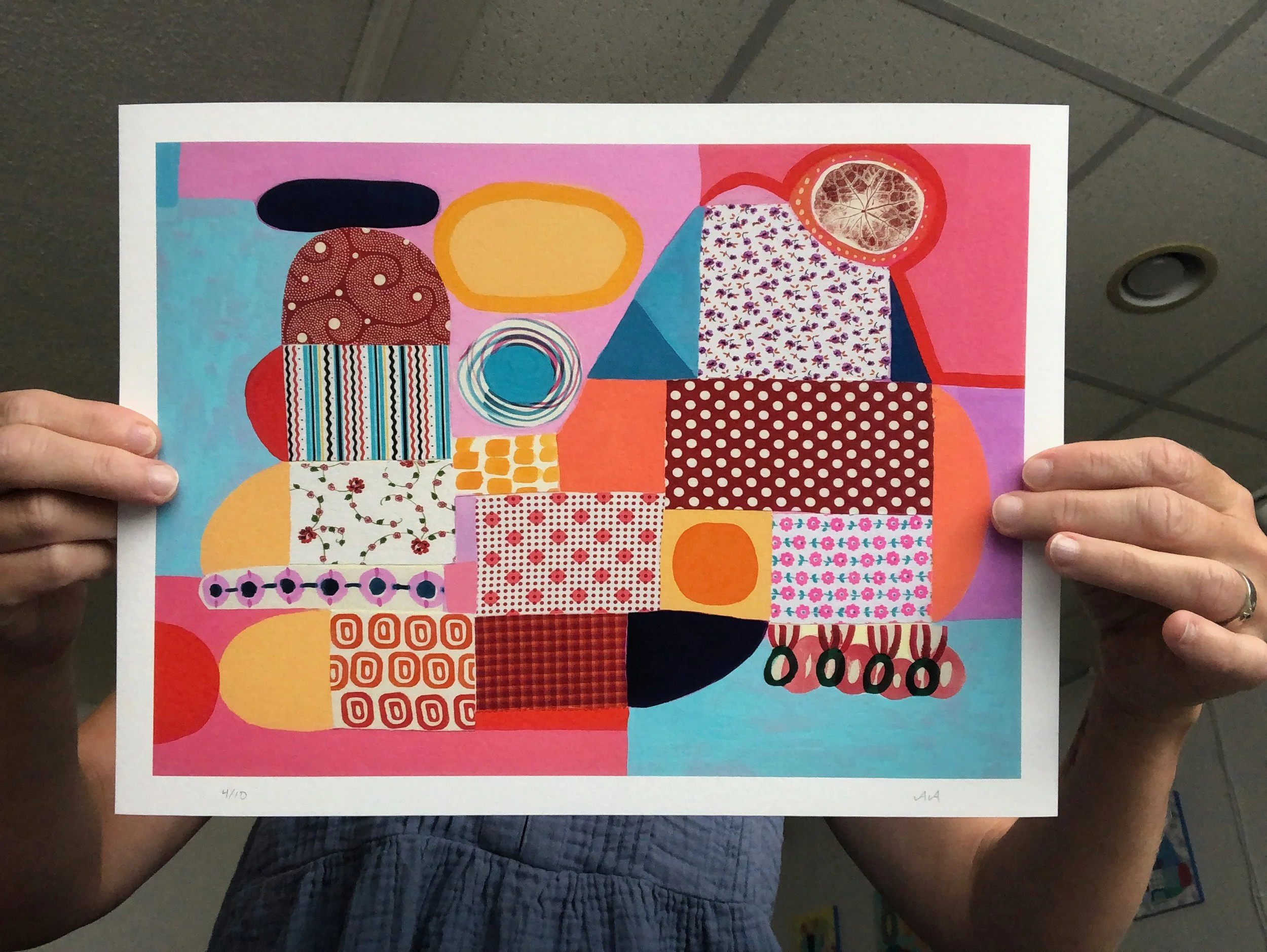 holding-pink-print.jpg