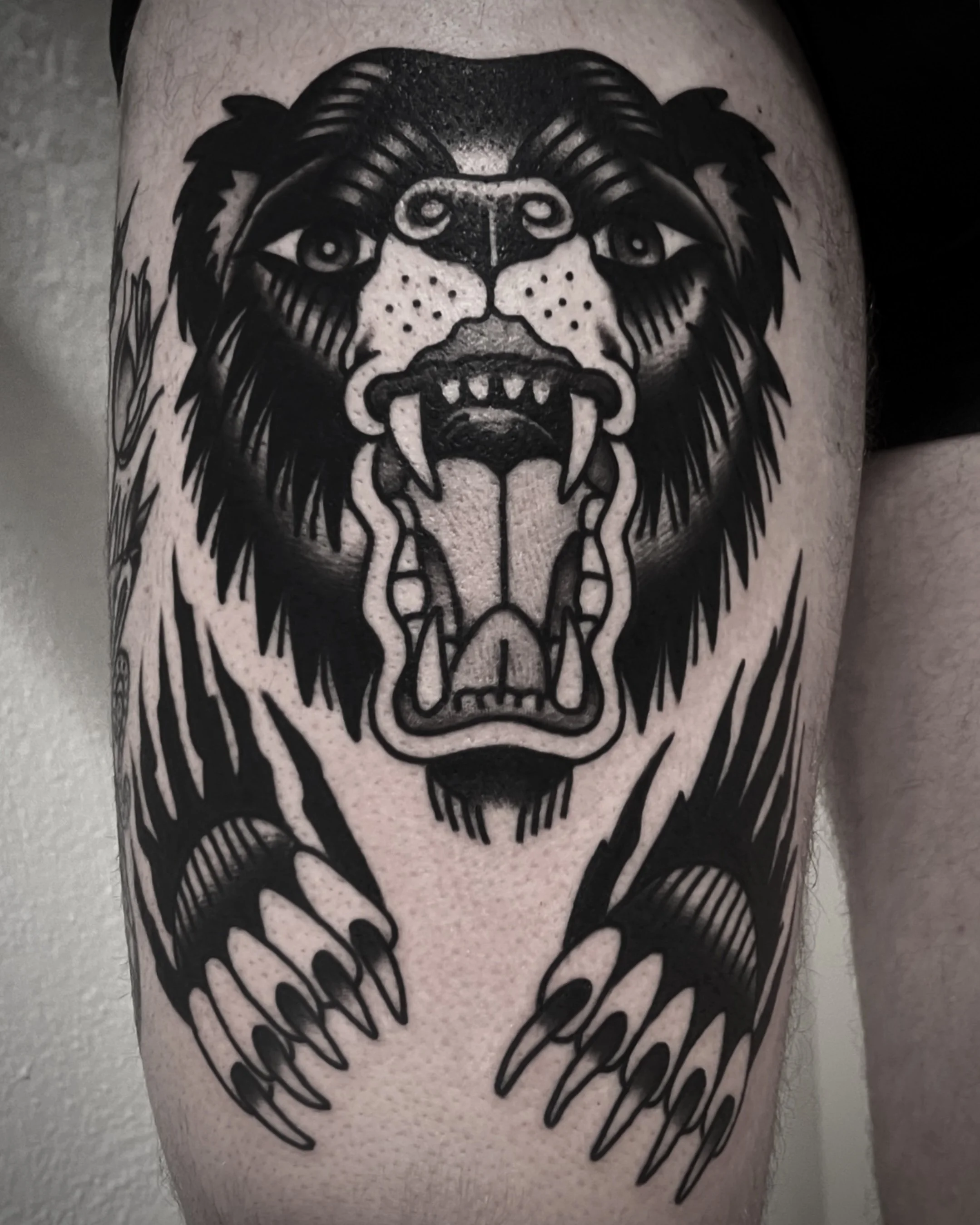 christian-otto-traditional-blackwork-grizzly-bear-tattoo-los-angeles.jpg