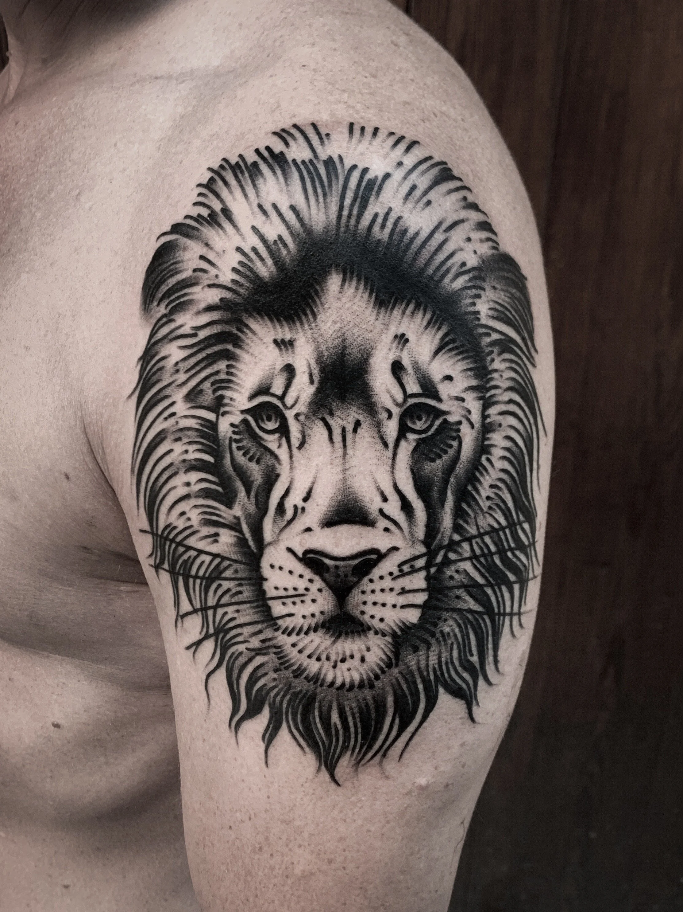 christian-otto-traditional-black-and-grey-lion-tattoo-los-angeles.jpg
