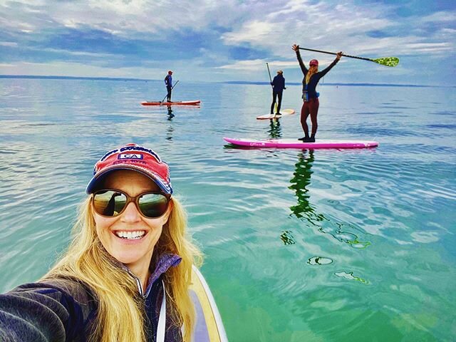 Yesterday&rsquo;s glassy flat paddle with my favorite mermaids 🧜🏻&zwj;♀️ in the clearest long Island Sound waters that we have Experienced in all our years of paddling out there!!! #silverlinings #covid_19 #paddleboarding #paddleforever #mermaidlif