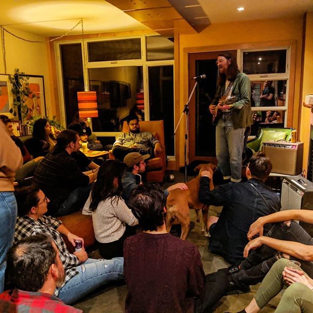 🙏🏽 Repost @stirlingmyles - As discordant as the world feels sometimes, there are moments when things come together in great harmony. Last night's @artery.is showcase was one of those moments. Gavin Gardiner of the @thewoodensky played a beautiful s