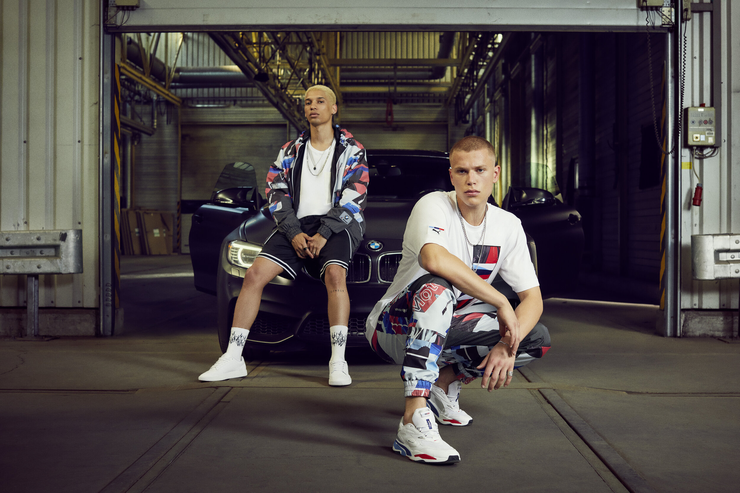 21SS_xMS_BMW_MCs-Track-Suit-AOP-Outfit-1-Mens_2108_RGB.jpg