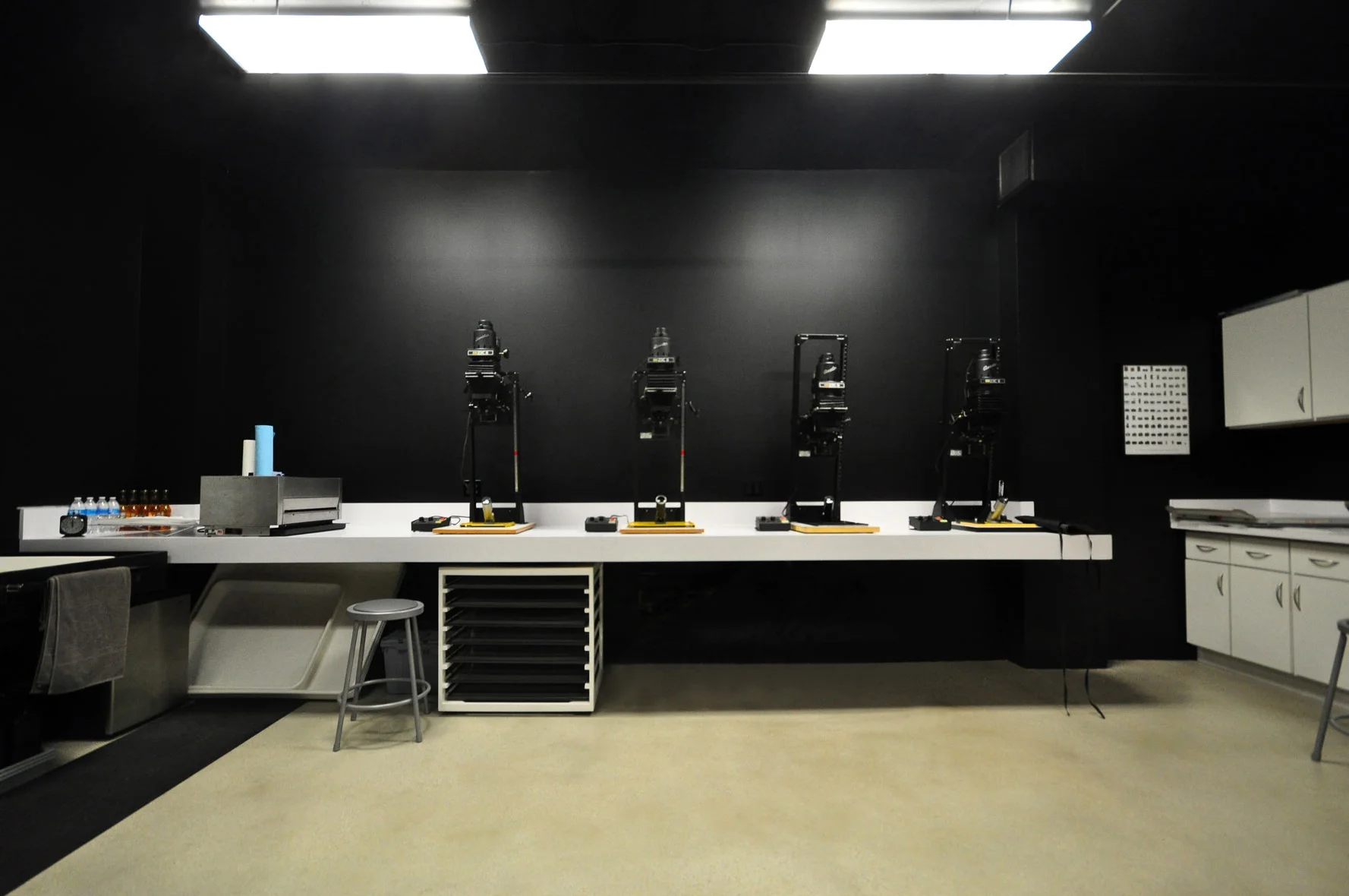 D_ROOM-web.jpg