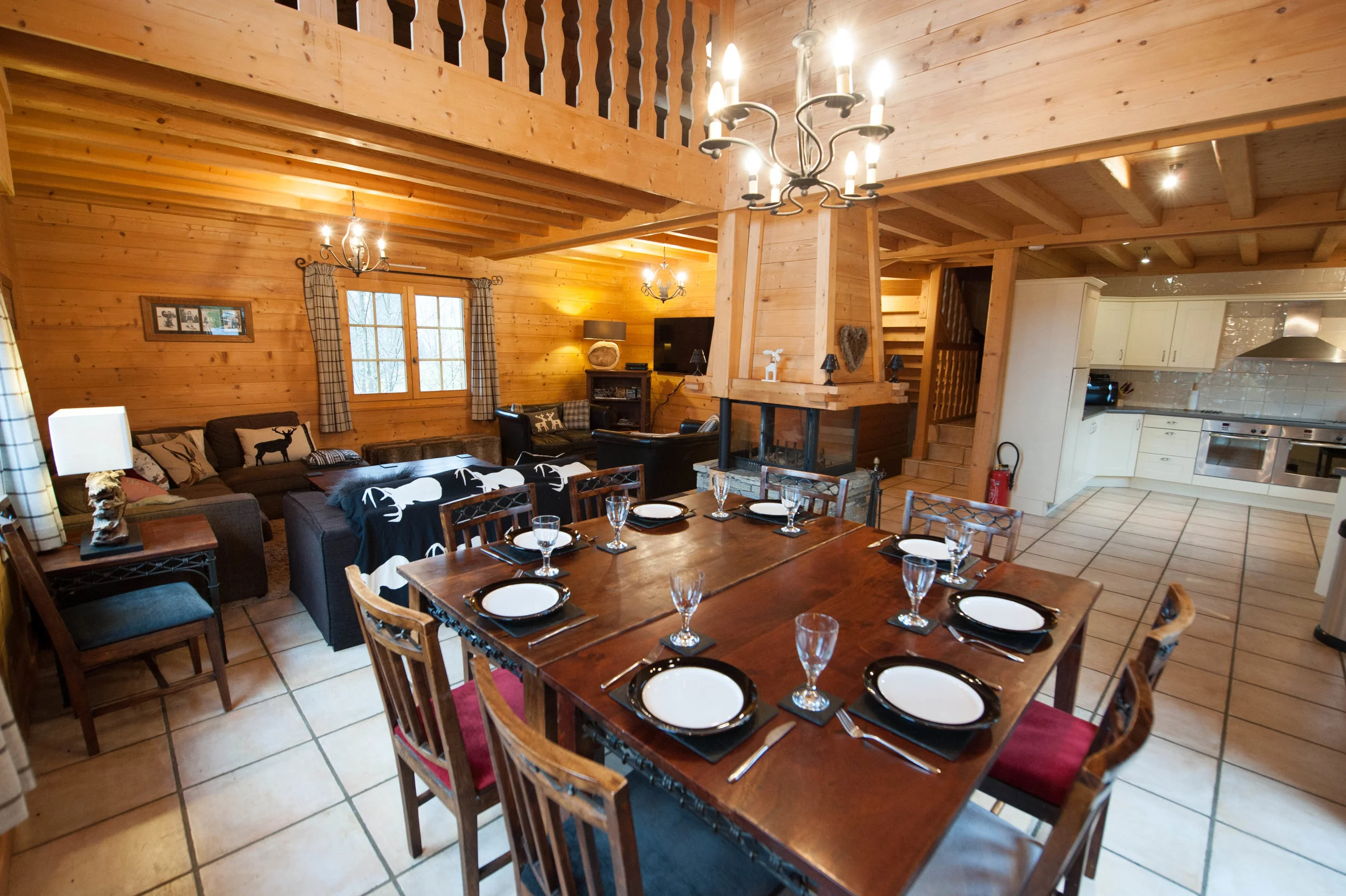 dining_table_set.jpg
