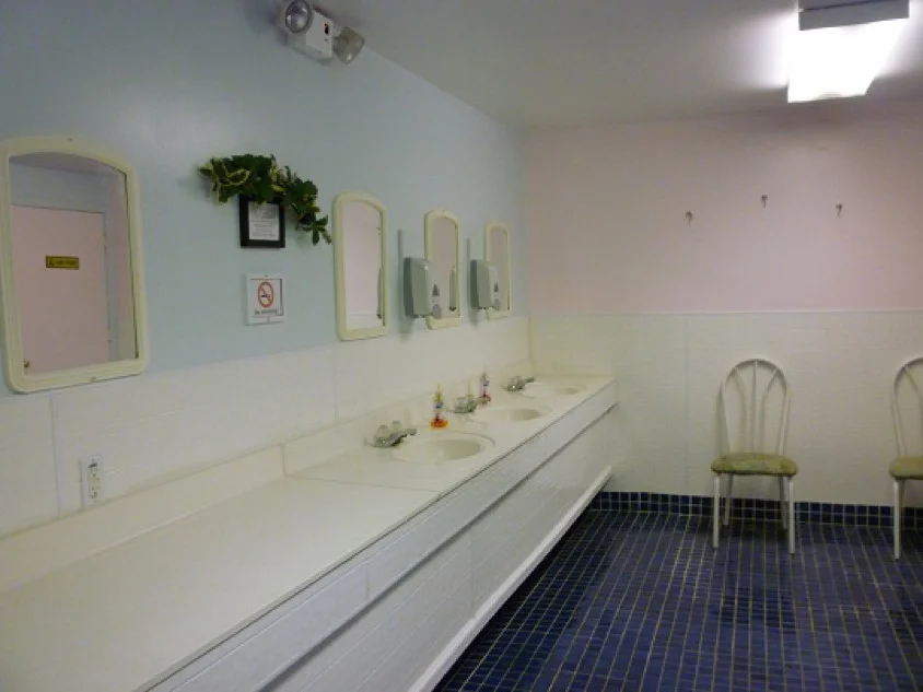 Clean bathhouses