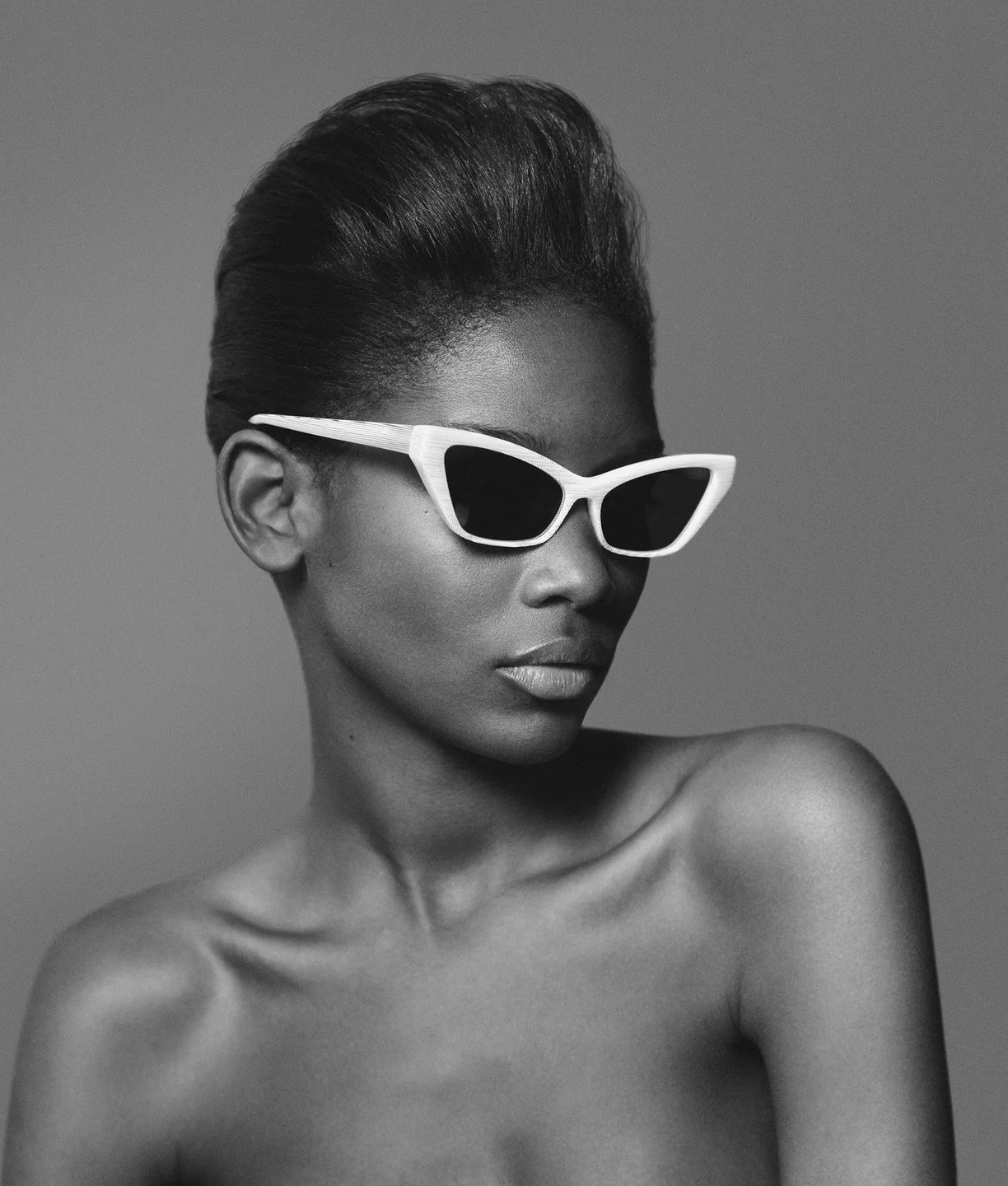 18Spring-VMagazine-FullyFramed-BooGeorge-BGE_YHI_ECK_SBN-03.jpg