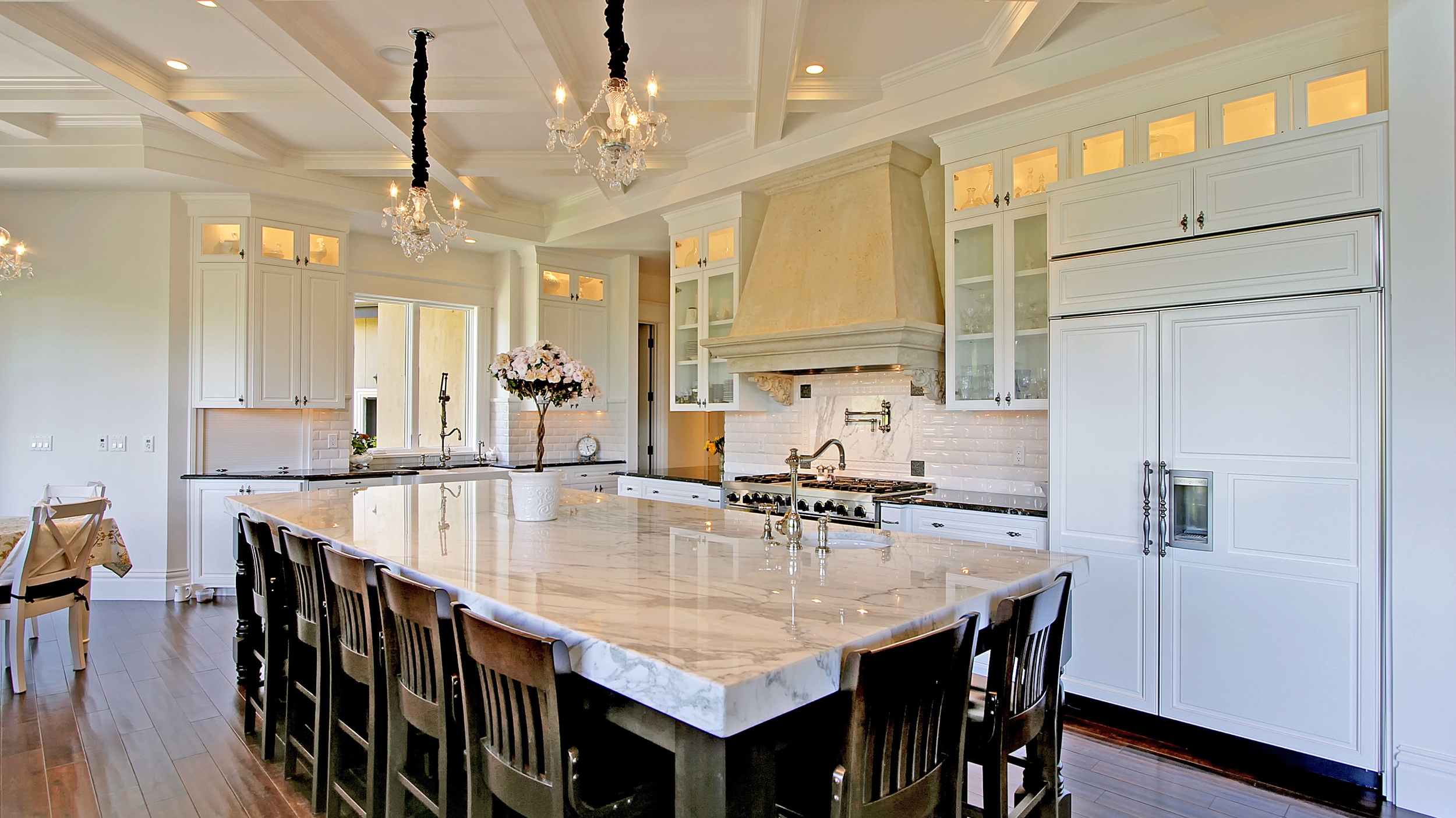 European Elegance carrara marble and the finest details