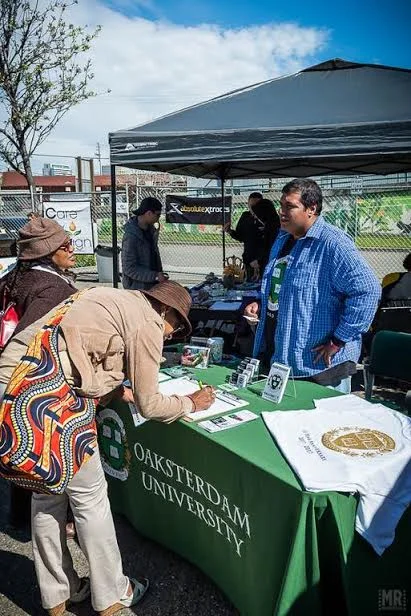 Farmer Market_Oaksterdam.jpeg