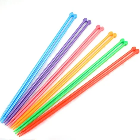 plastic-knitting-needles.jpg