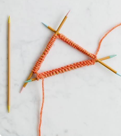 Using Double Pointed Needles
