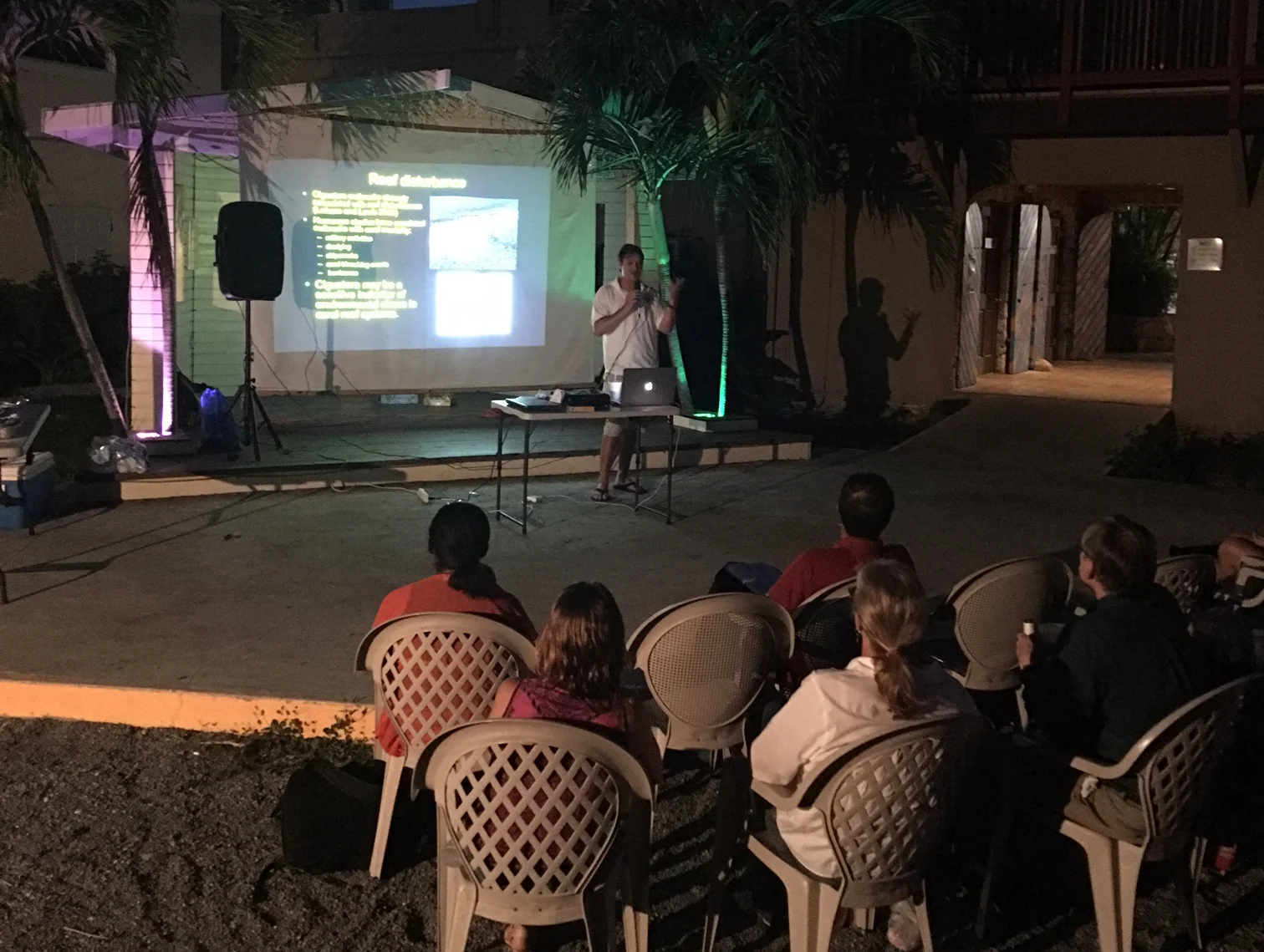 Participants at our Science Café are focused on the problem of ciguatera.