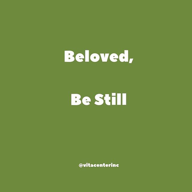 Be Still
.
Do you find yourself running at an unmanageable pace because of the holidays? 💚
.
The holidays are a beautiful time to spend with your loved ones but remember that your physical, your heart should never feel overwhelmed. &hearts;️-
.
Be s