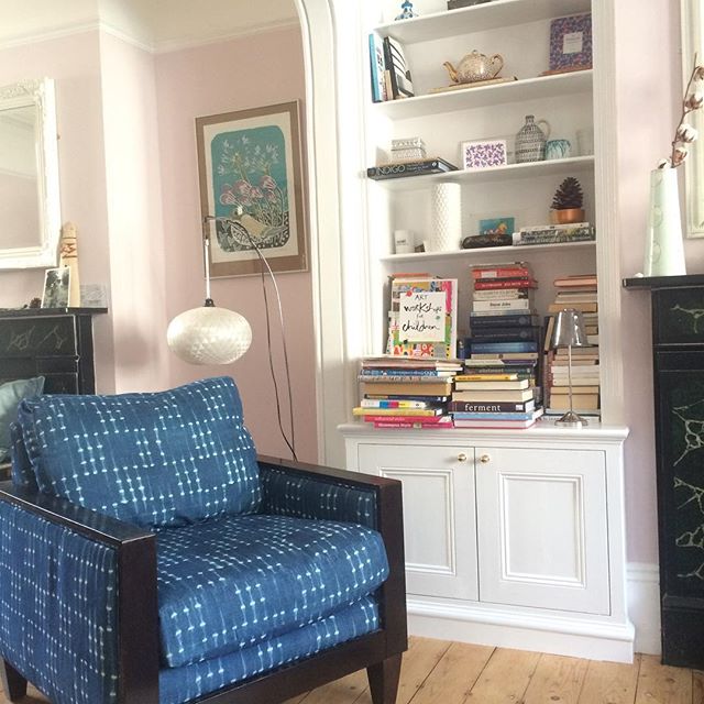 I'm enjoying filling my home with more pattern. I just had this chair recovered in an Andrew Martin shibori fabric :-) #shibori #indigo #pattern #armchair