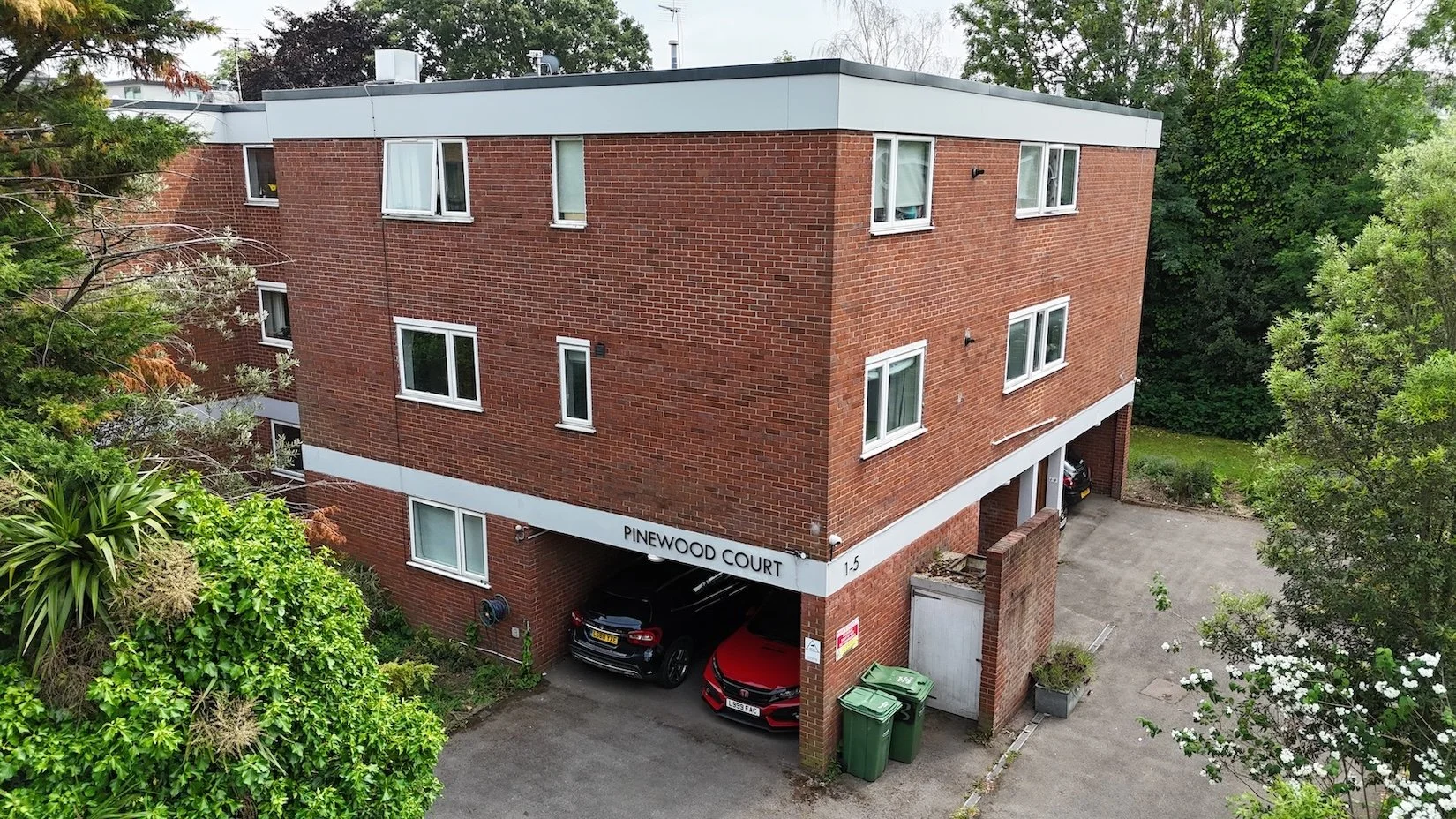 Pinewood Court, SW4